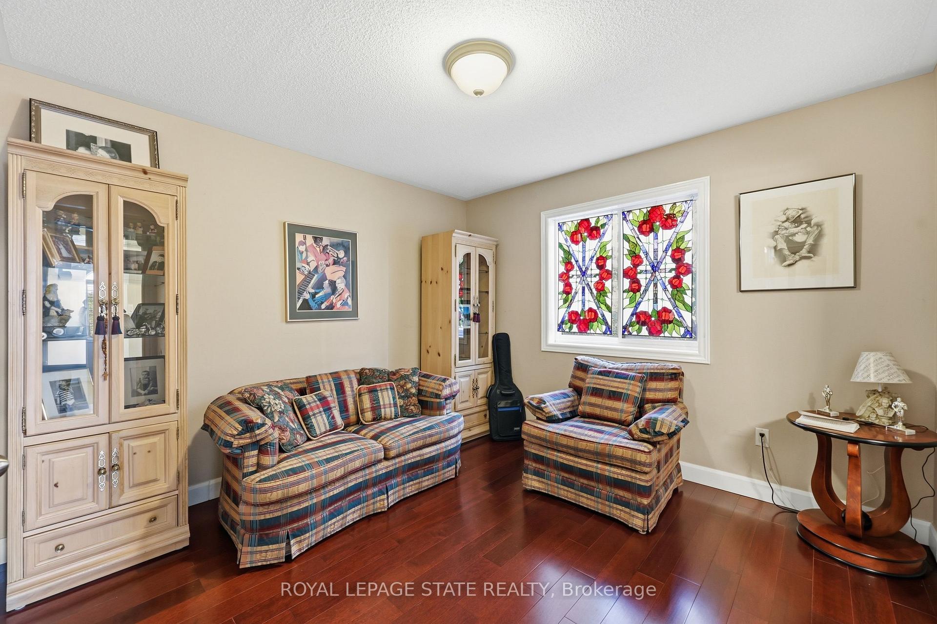 Photo 37 of 62 Anderson Court, Hamilton, Ancaster — HOMEH