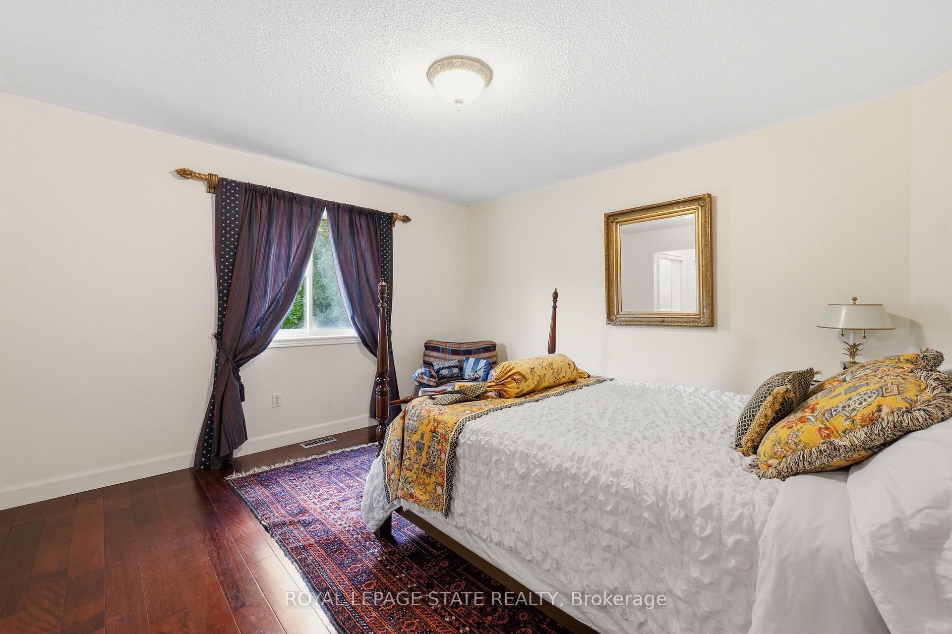 Photo 38 of 62 Anderson Court, Hamilton, Ancaster — HOMEH