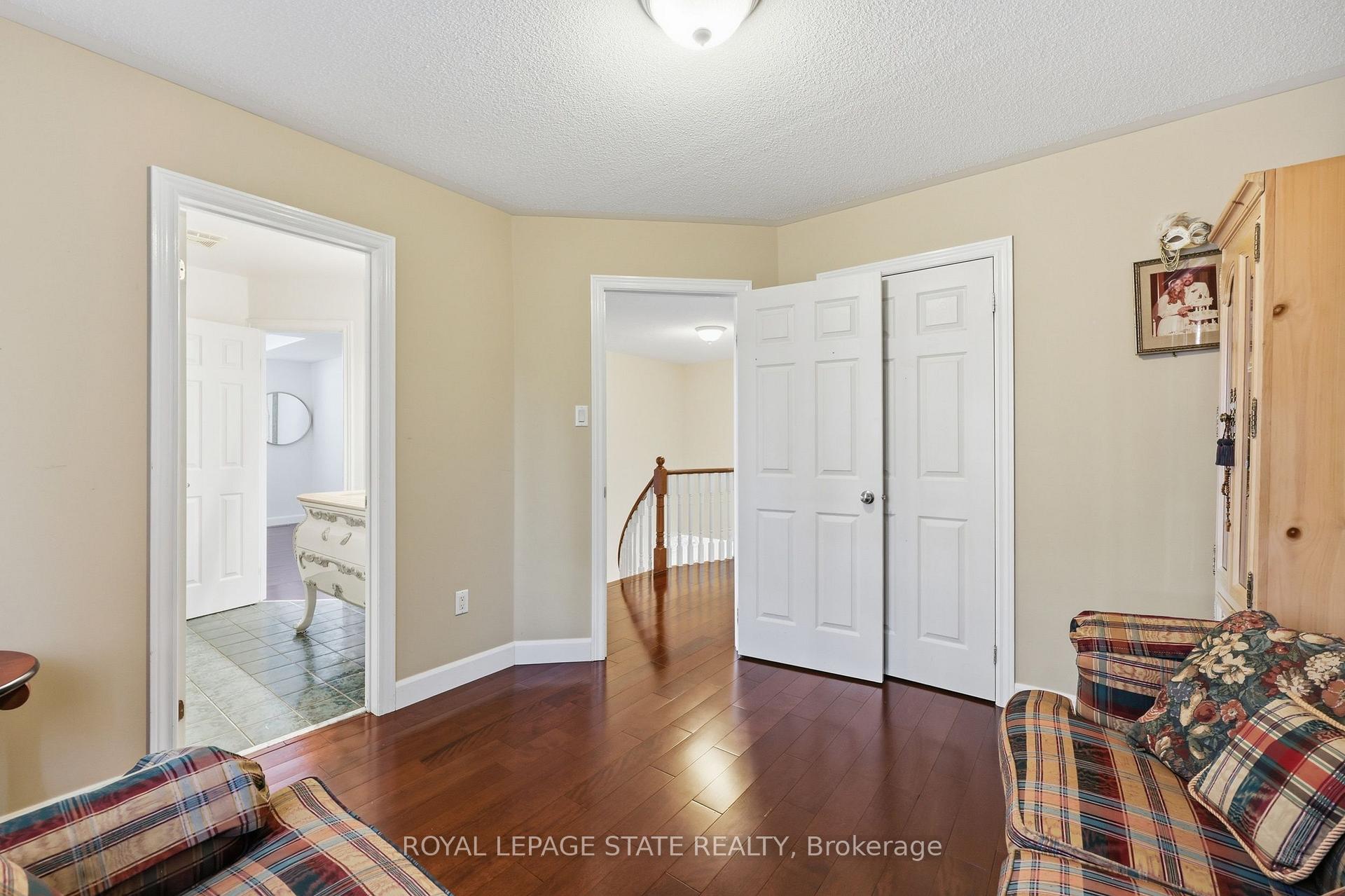 Photo 39 of 62 Anderson Court, Hamilton, Ancaster — HOMEH