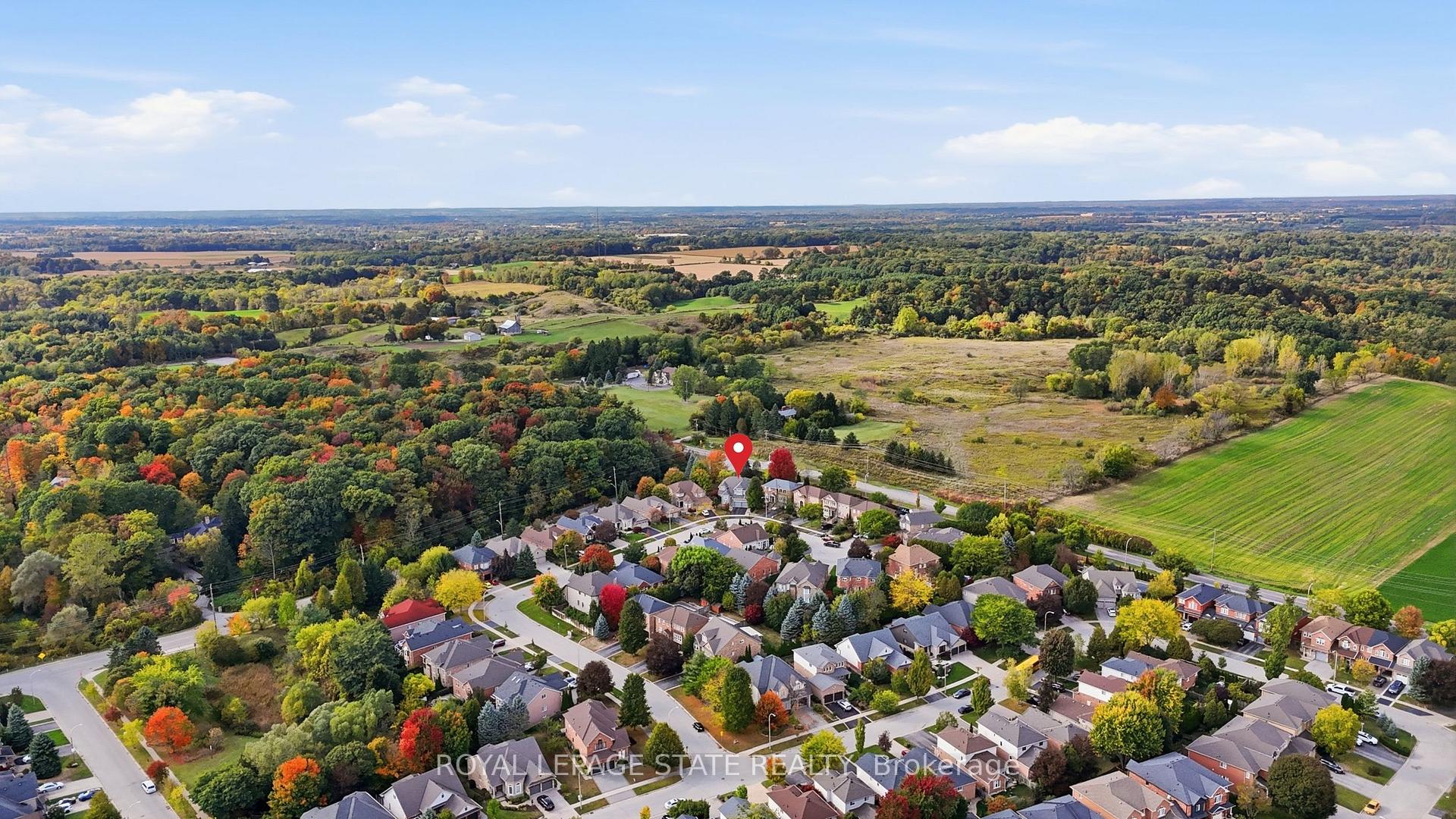 Photo 49 of 62 Anderson Court, Hamilton, Ancaster — HOMEH