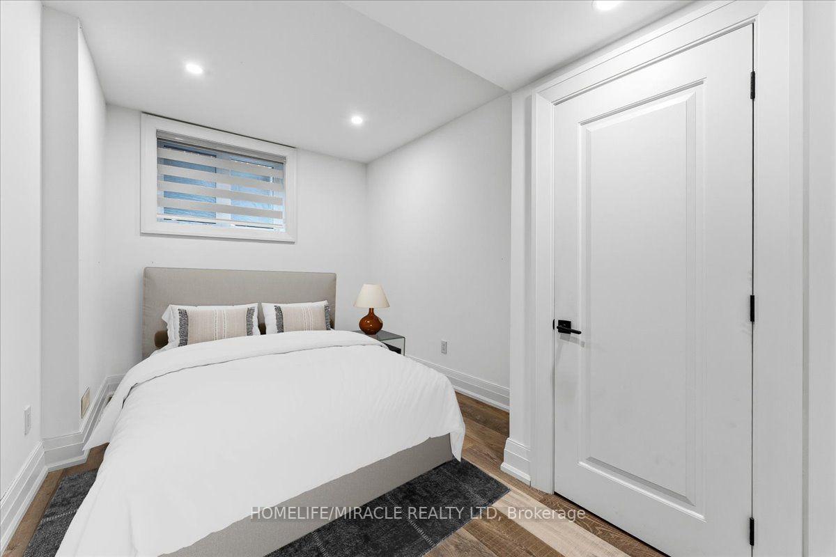 Photo 90 of 471 Willis Drive, Oakville, West — HOMEH