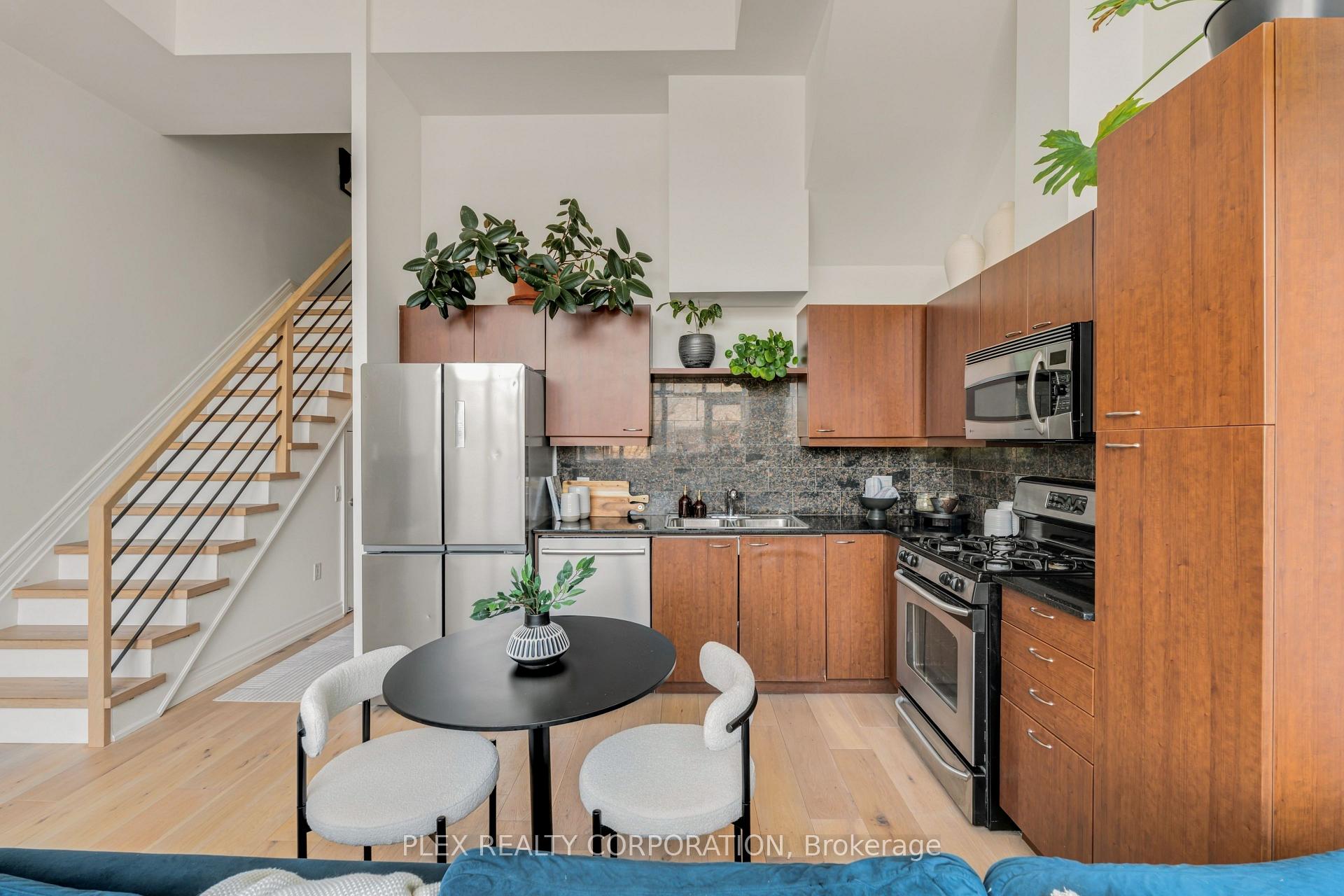 Photo 13 of Unit 410, 437 Roncesvalles Avenue, Toronto, Roncesvalles — HOMEH