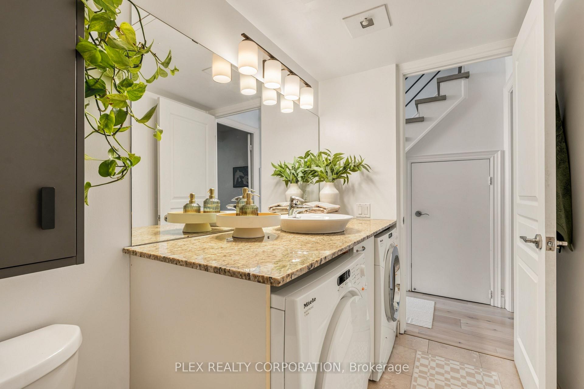 Photo 22 of Unit 410, 437 Roncesvalles Avenue, Toronto, Roncesvalles — HOMEH