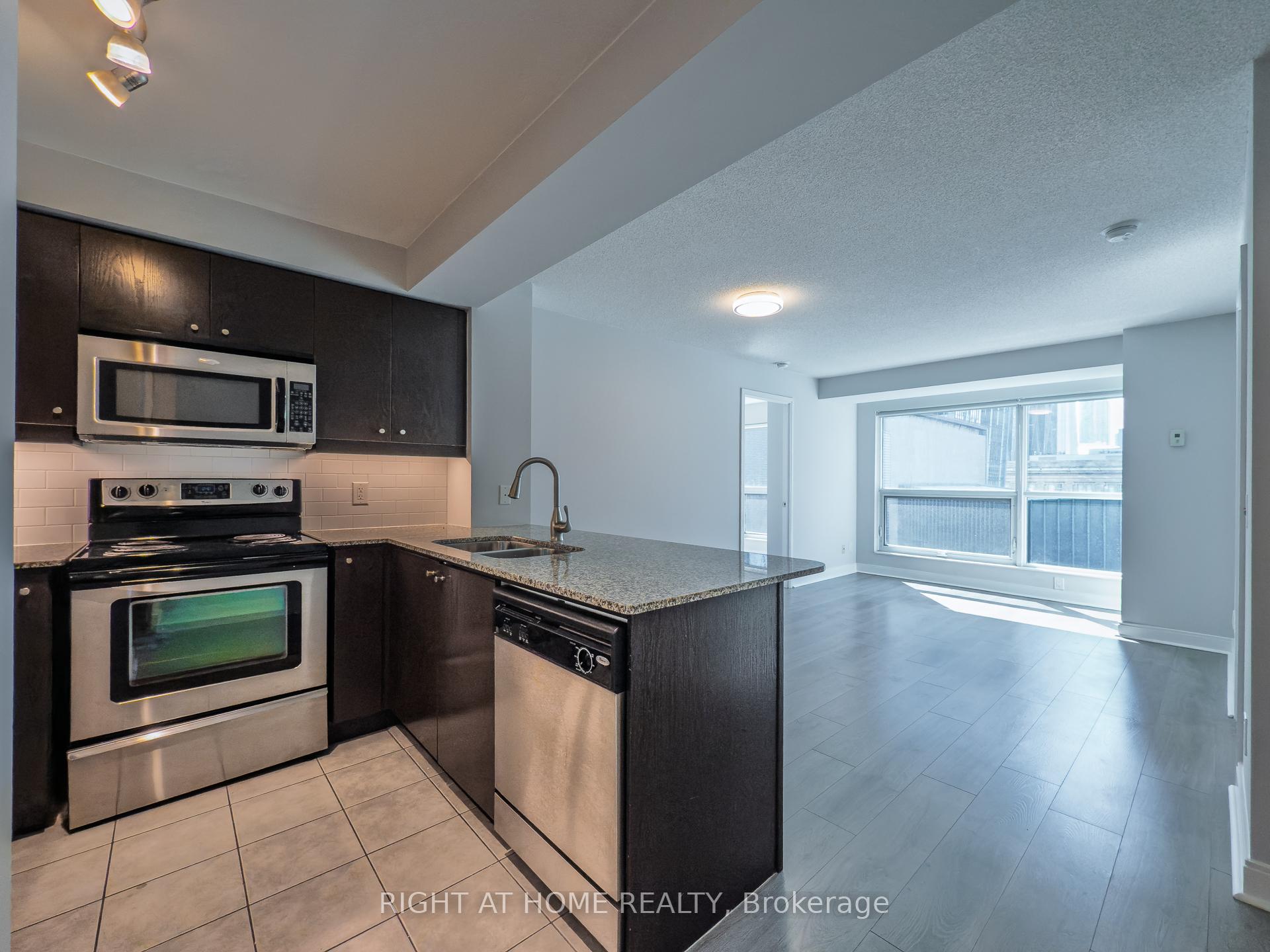 Photo 4 of Unit 806, 1 Scott Street, Toronto, Waterfront Communities — HOMEH