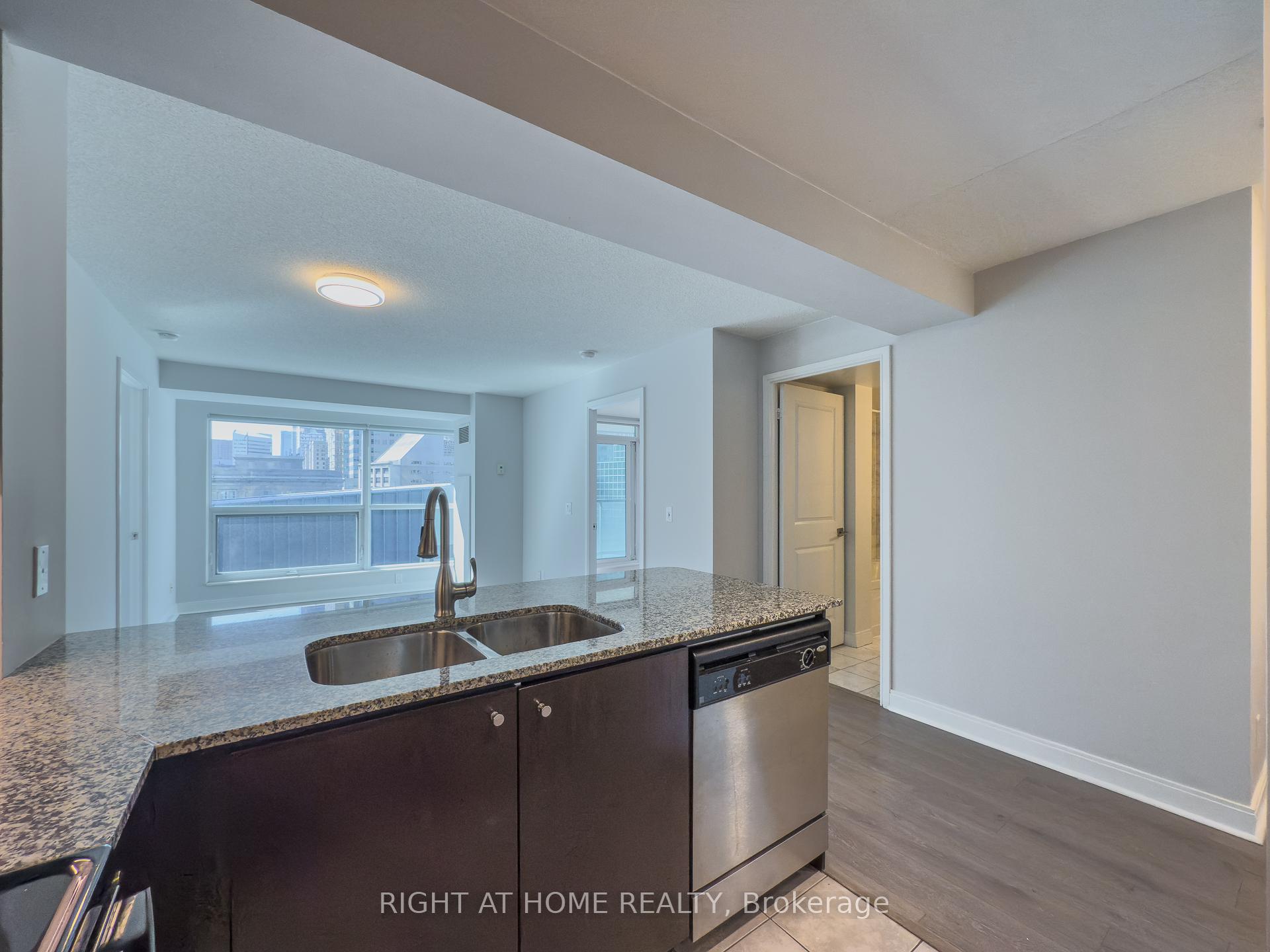Photo 5 of Unit 806, 1 Scott Street, Toronto, Waterfront Communities — HOMEH