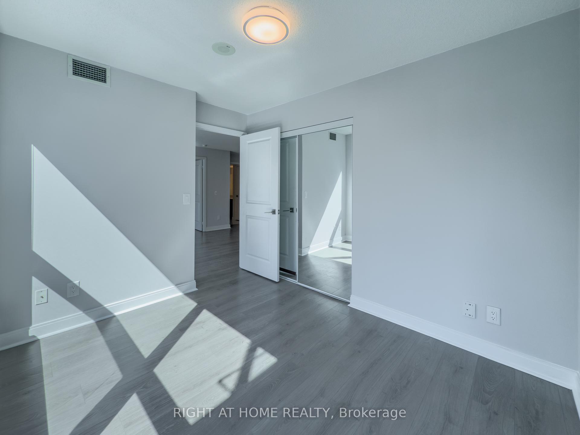Photo 16 of Unit 806, 1 Scott Street, Toronto, Waterfront Communities — HOMEH