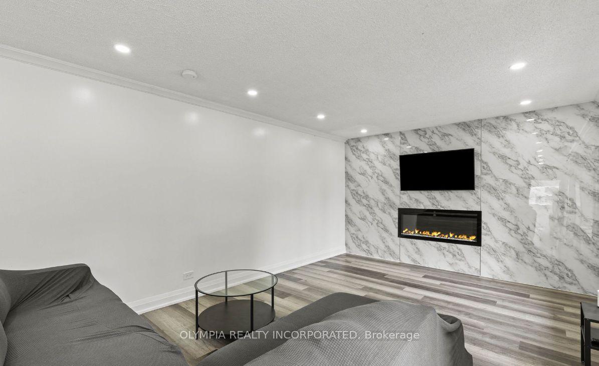 Photo 6 of 5138 Valley Way, Niagara Falls, Cherrywood — HOMEH