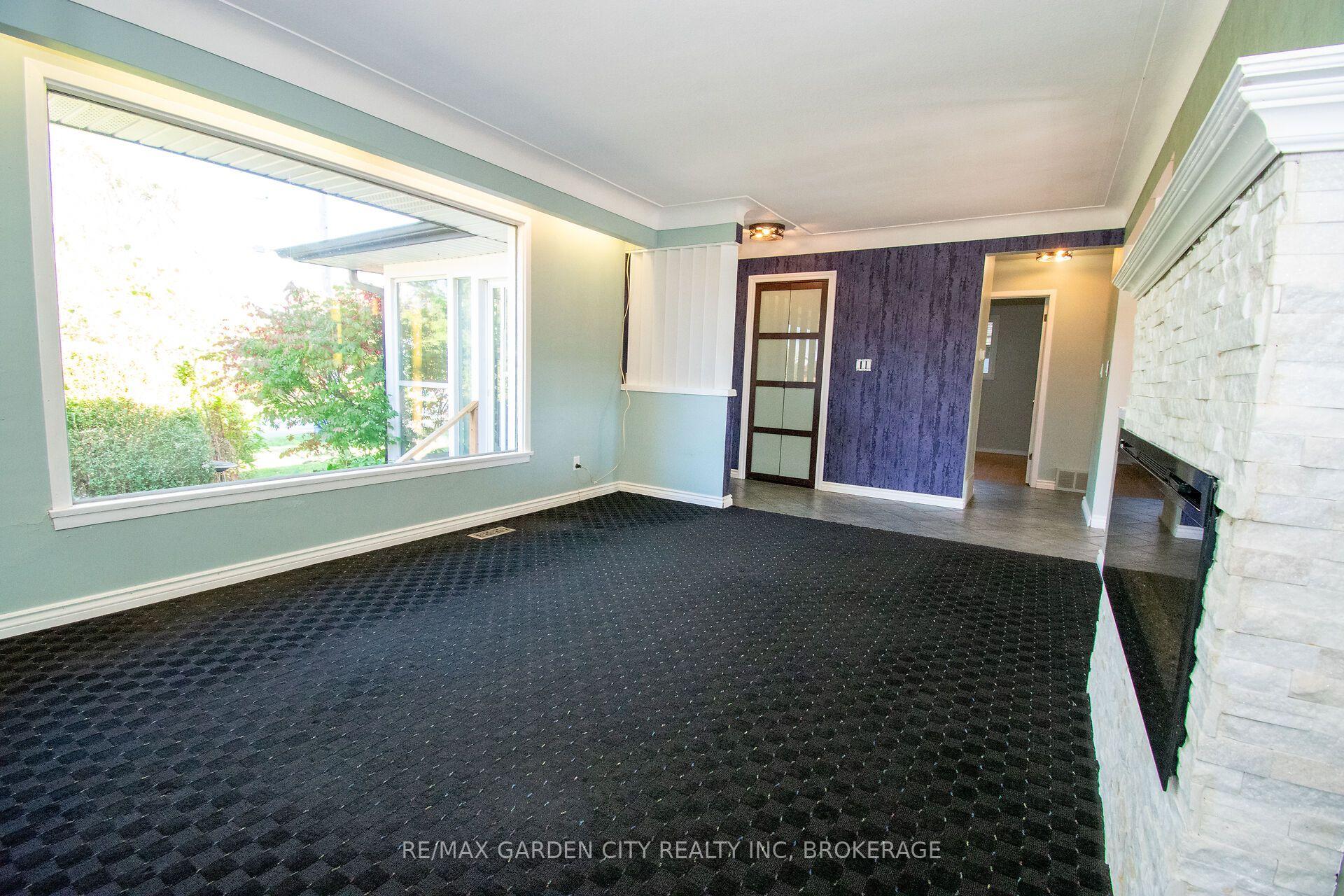 Photo 5 of 15 Karen Crescent, Grimsby, Grimsby West — HOMEH