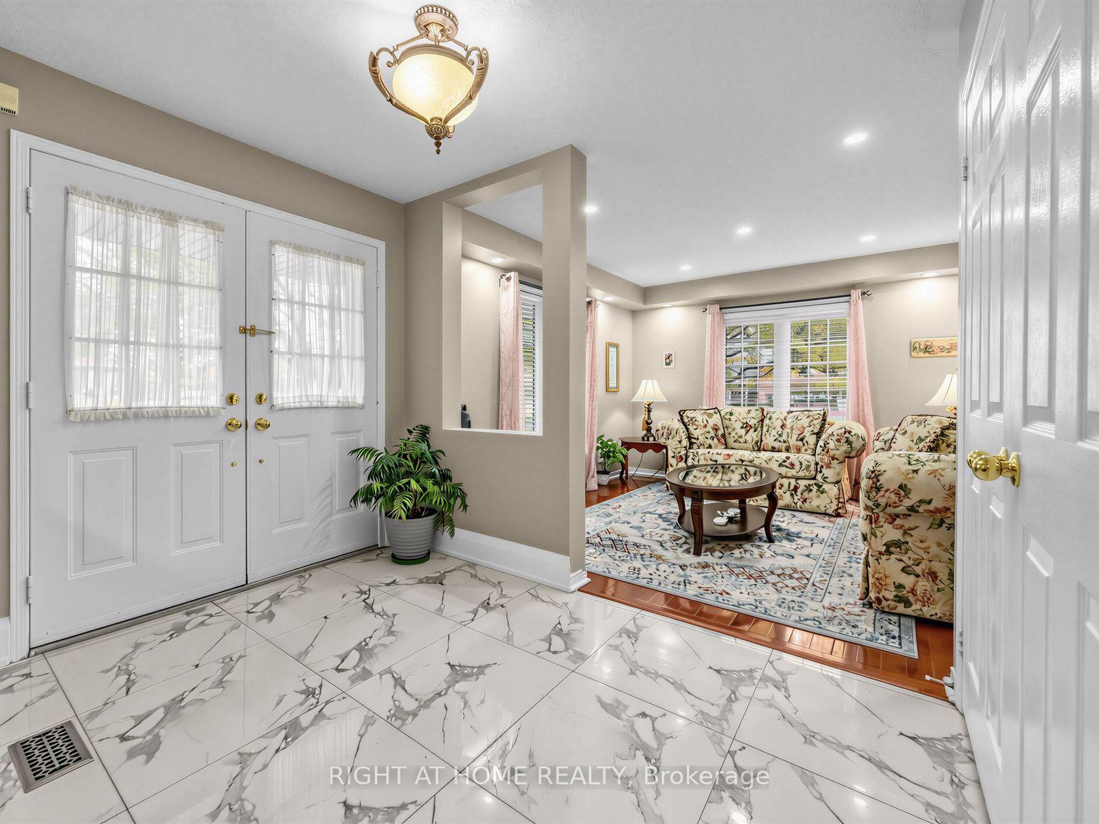 Photo 6 of 106 Worthington Avenue, Brampton, Fletcher's Meadow — HOMEH
