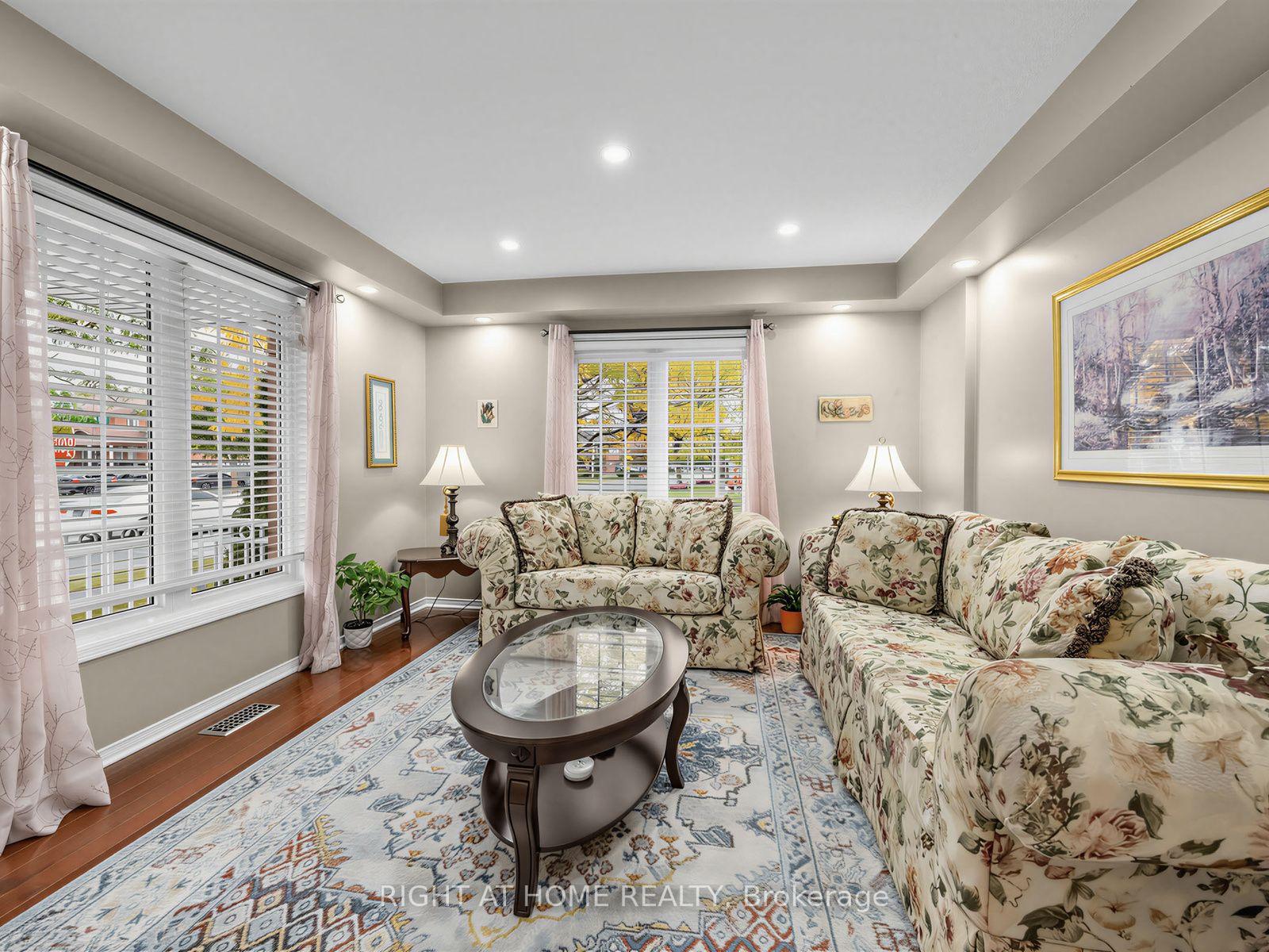 Photo 7 of 106 Worthington Avenue, Brampton, Fletcher's Meadow — HOMEH