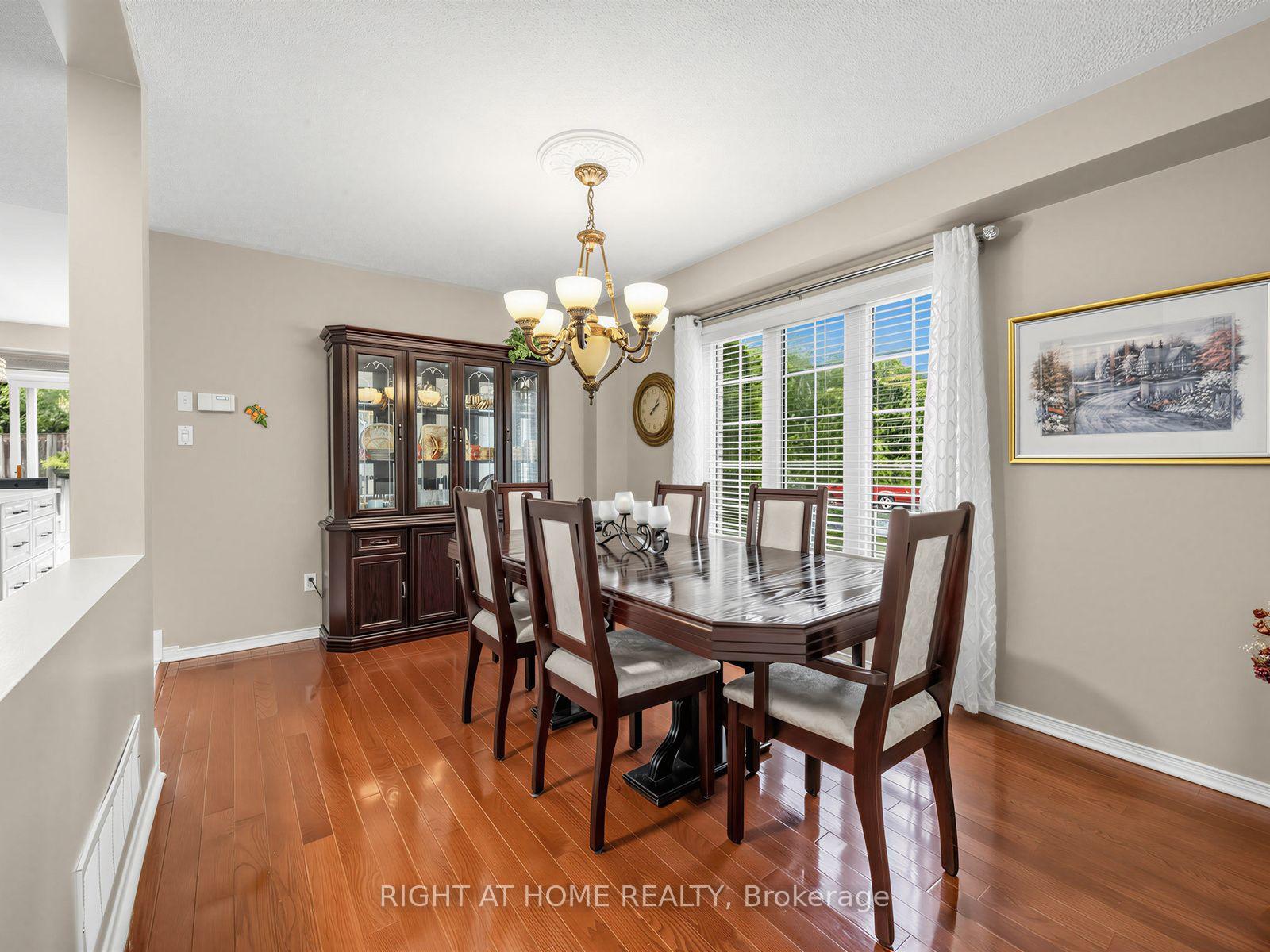 Photo 8 of 106 Worthington Avenue, Brampton, Fletcher's Meadow — HOMEH