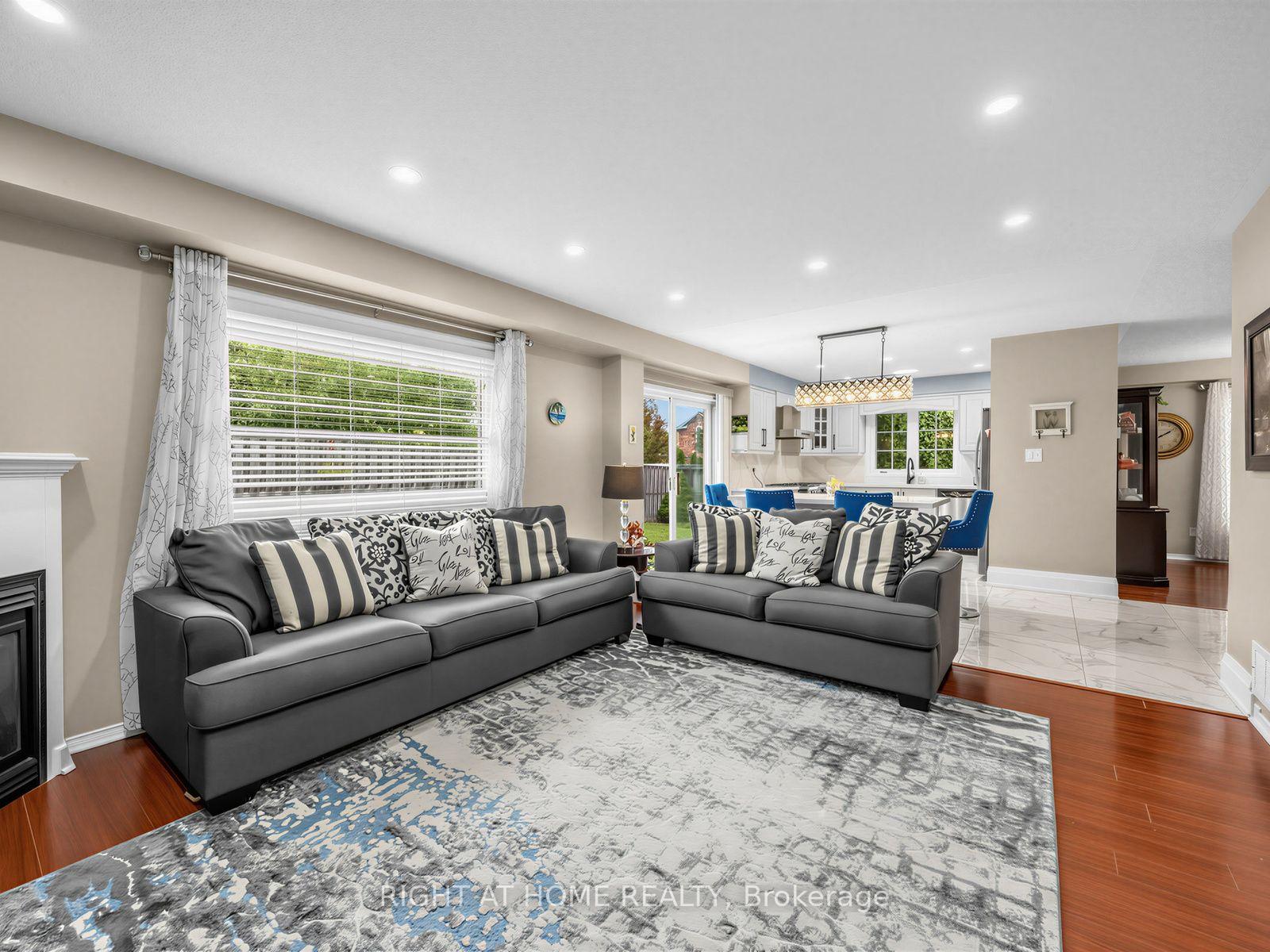 Photo 12 of 106 Worthington Avenue, Brampton, Fletcher's Meadow — HOMEH