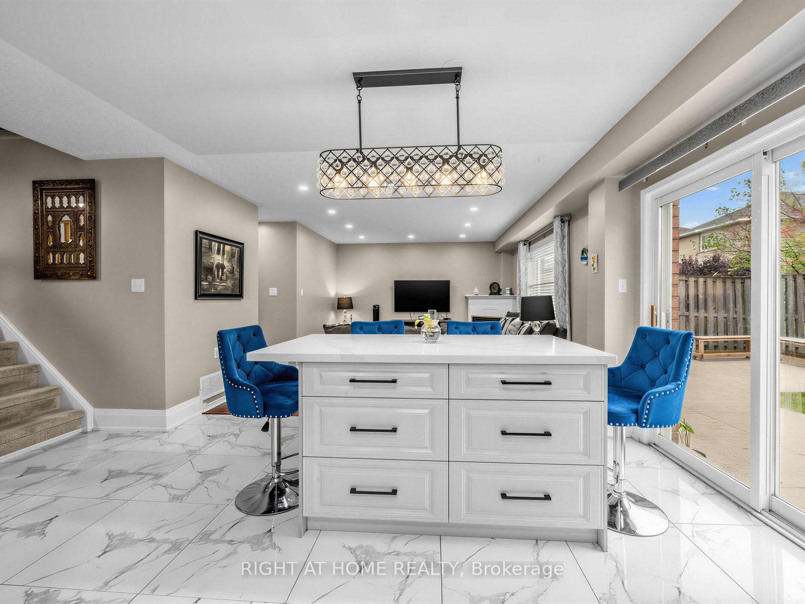 Photo 16 of 106 Worthington Avenue, Brampton, Fletcher's Meadow — HOMEH