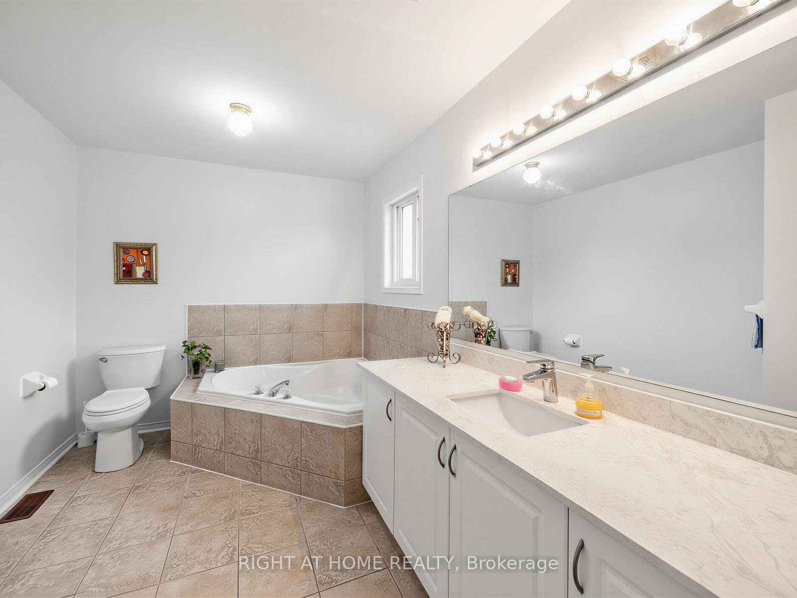 Photo 20 of 106 Worthington Avenue, Brampton, Fletcher's Meadow — HOMEH