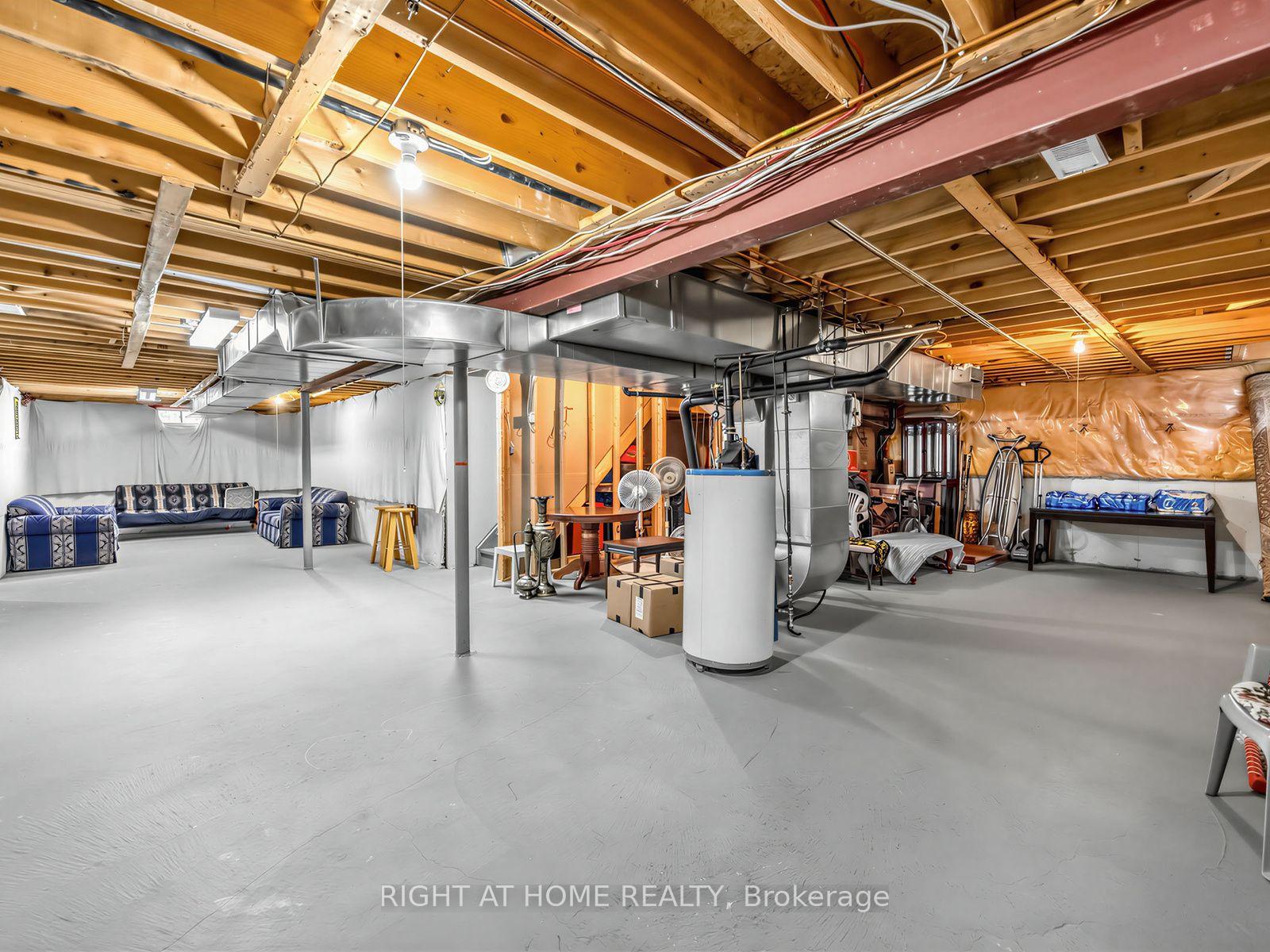 Photo 27 of 106 Worthington Avenue, Brampton, Fletcher's Meadow — HOMEH