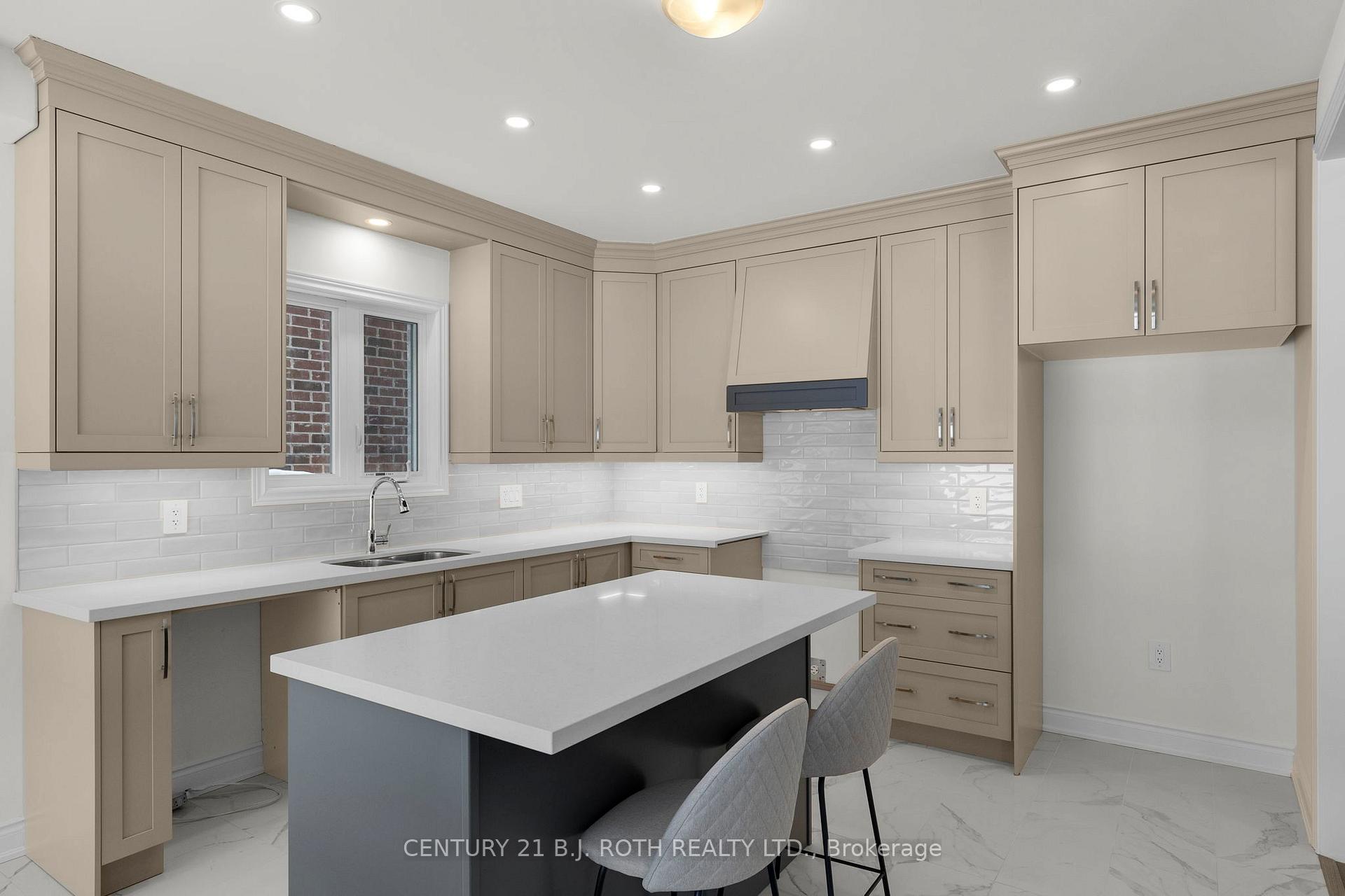 Photo 8 of 2974 Monarch Drive, Orillia — HOMEH