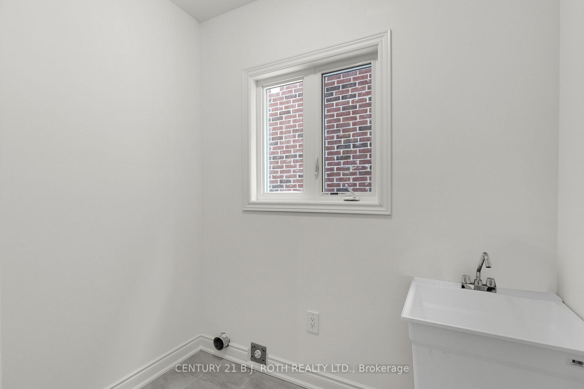 Photo 12 of 2974 Monarch Drive, Orillia — HOMEH
