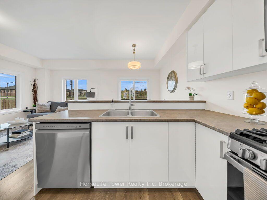 Photo 25 of 45 George Brier Drive W, Brant, Paris — HOMEH