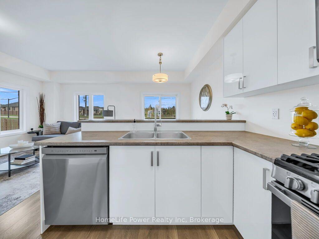 Photo 28 of 45 George Brier Drive W, Brant, Paris — HOMEH