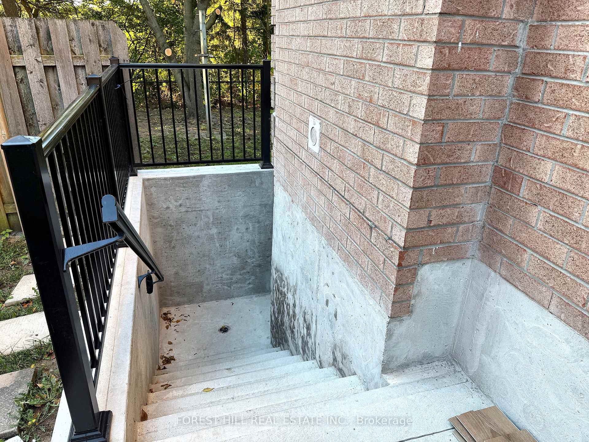 Photo 16 of Unit bsmt, 24 Green Ash Crescent, Richmond Hill, Langstaff — HOMEH