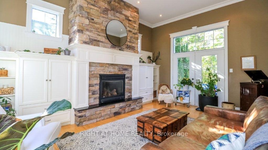 Photo 4 of 44 Highland Drive, Oro-Medonte, Horseshoe Valley — HOMEH