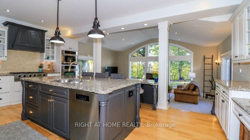 Photo 5 of 44 Highland Drive, Oro-Medonte, Horseshoe Valley — HOMEH