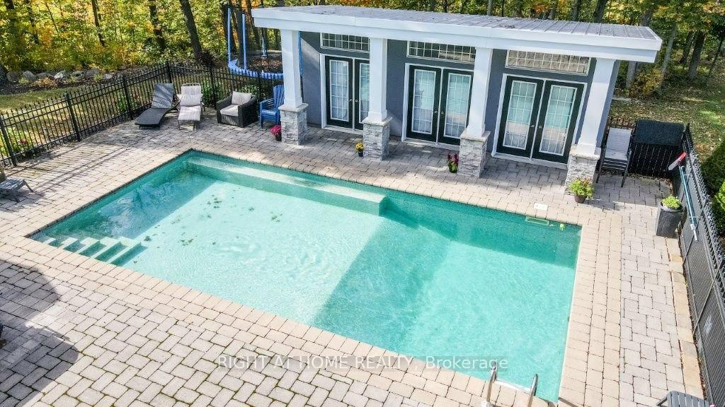 Photo 43 of 44 Highland Drive, Oro-Medonte, Horseshoe Valley — HOMEH