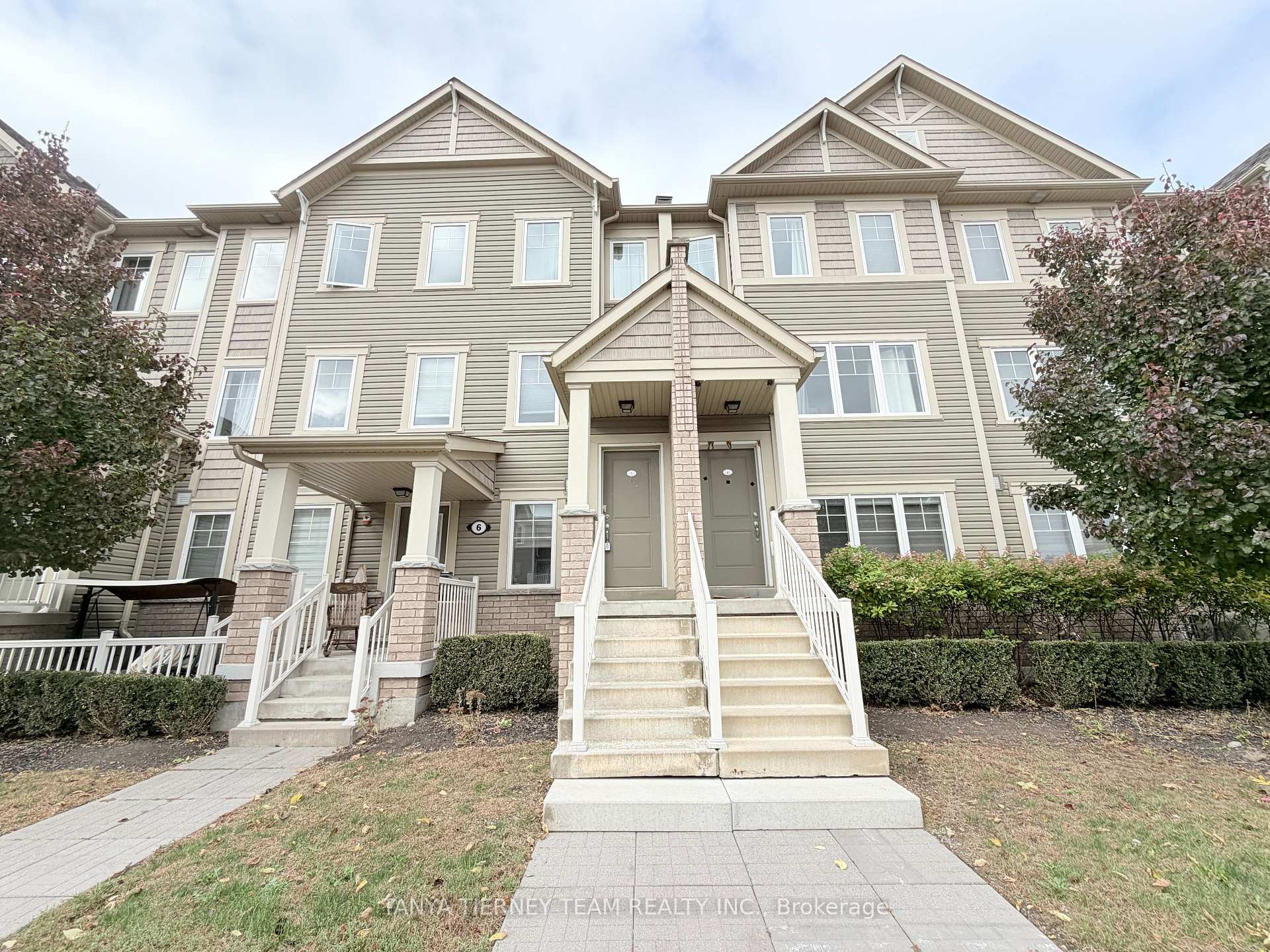 Photo of Unit 5, 2500 Hill Rise Court