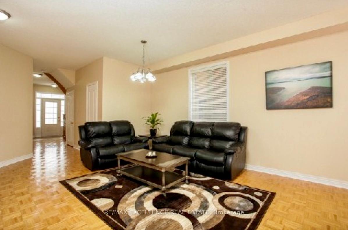 Photo 4 of 21 Serences Way, Brampton, Sandringham-Wellington — HOMEH
