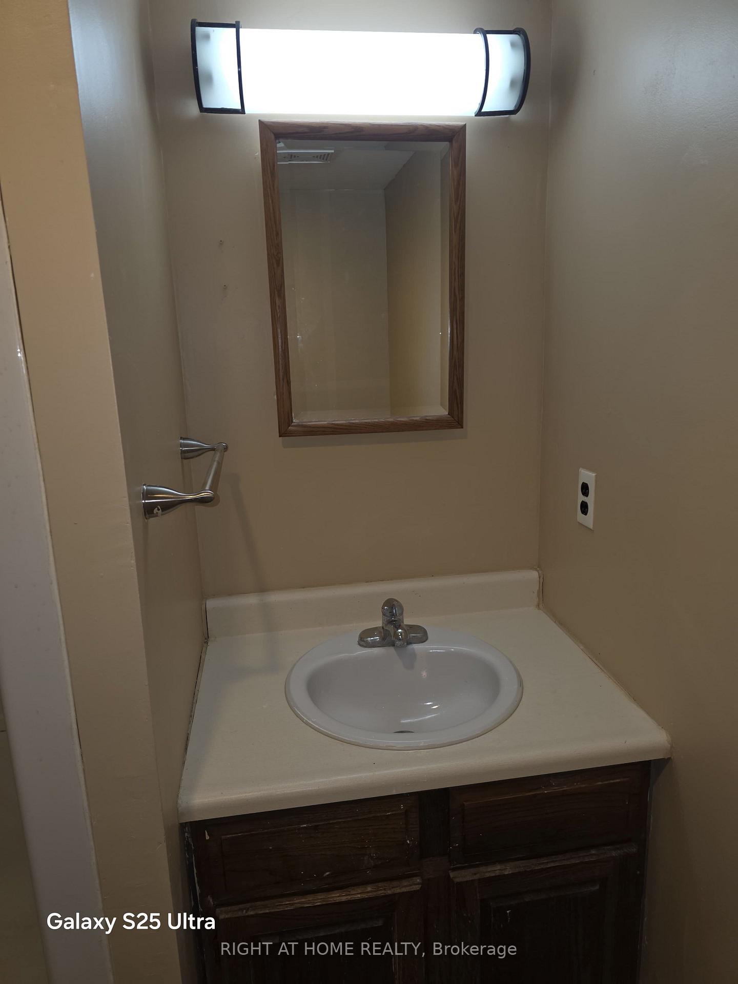 Photo 6 of Unit Basement, 1715 Rossland Road E, Whitby, Blue Grass Meadows — HOMEH