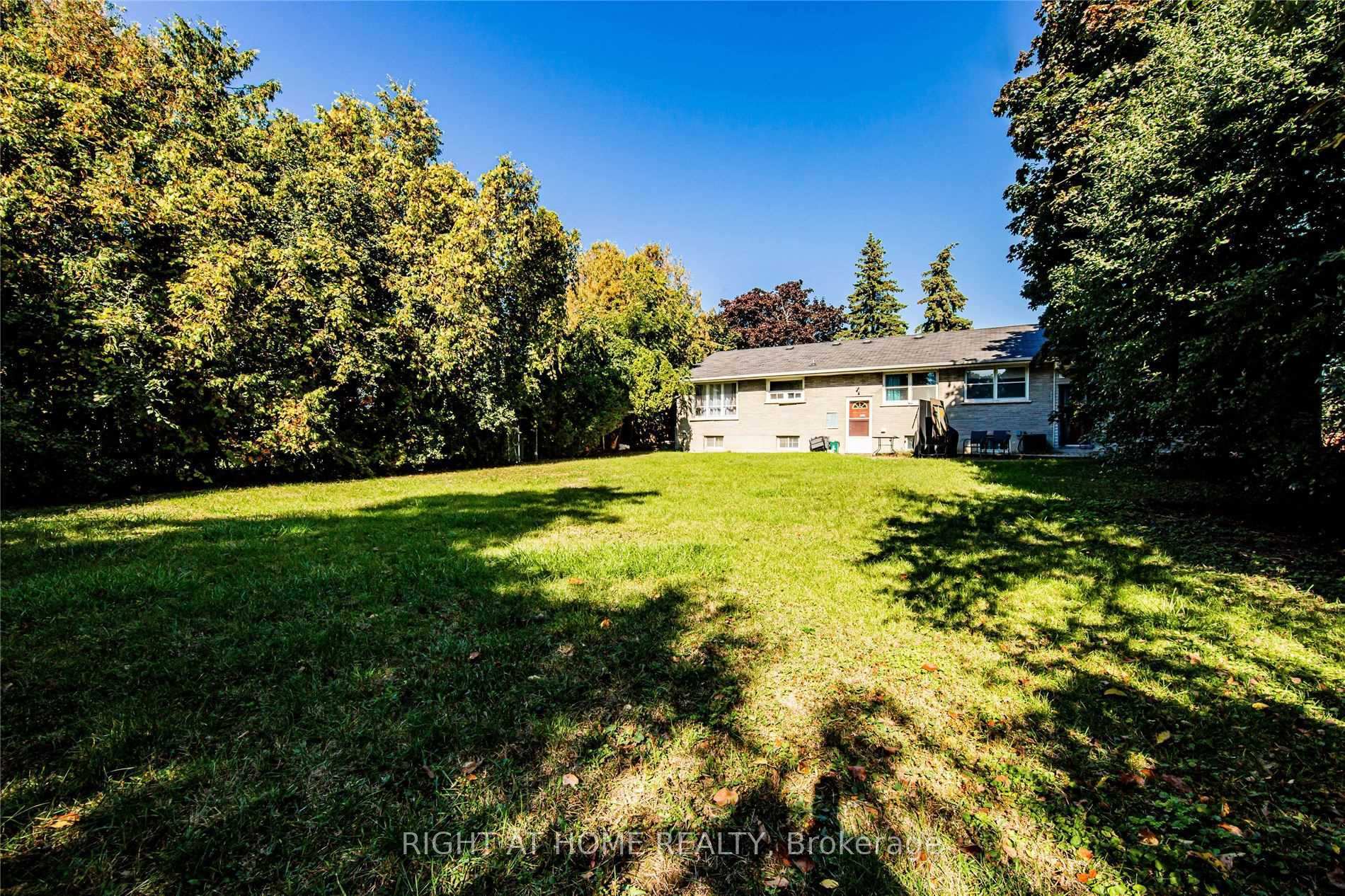 Photo 17 of Unit Basement, 1715 Rossland Road E, Whitby, Blue Grass Meadows — HOMEH