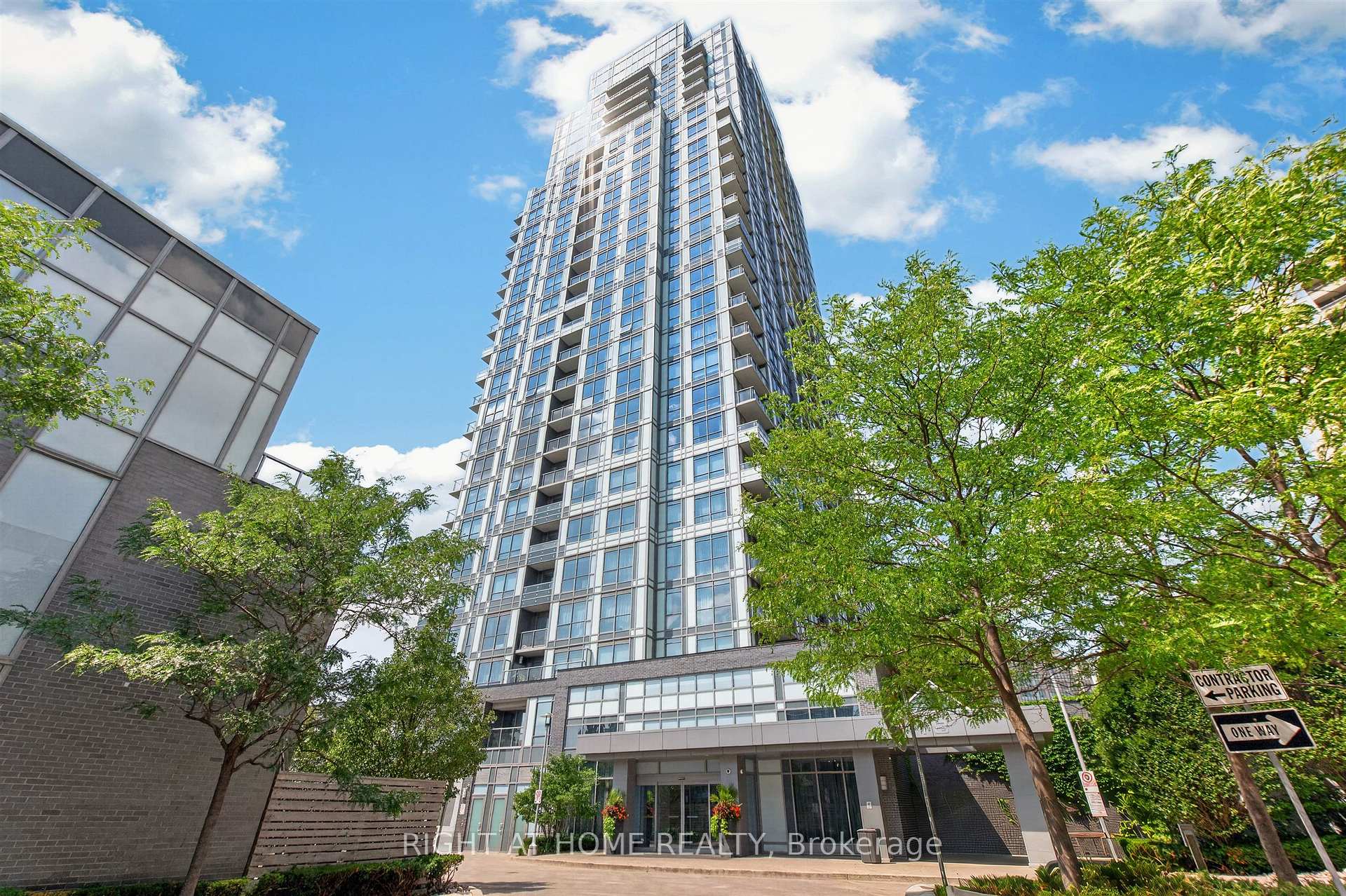Photo 2 of Unit 509, 18 Graydon Hall Drive, North York, Parkwoods-Donalda — HOMEH