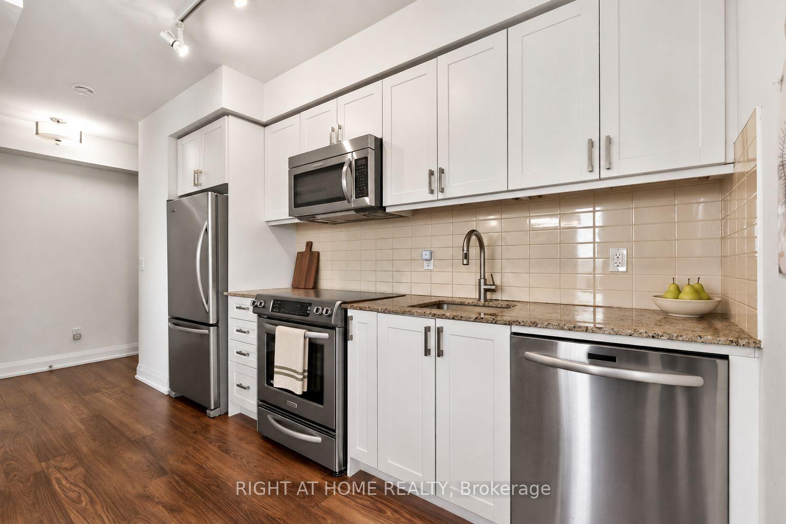 Photo 10 of Unit 509, 18 Graydon Hall Drive, North York, Parkwoods-Donalda — HOMEH