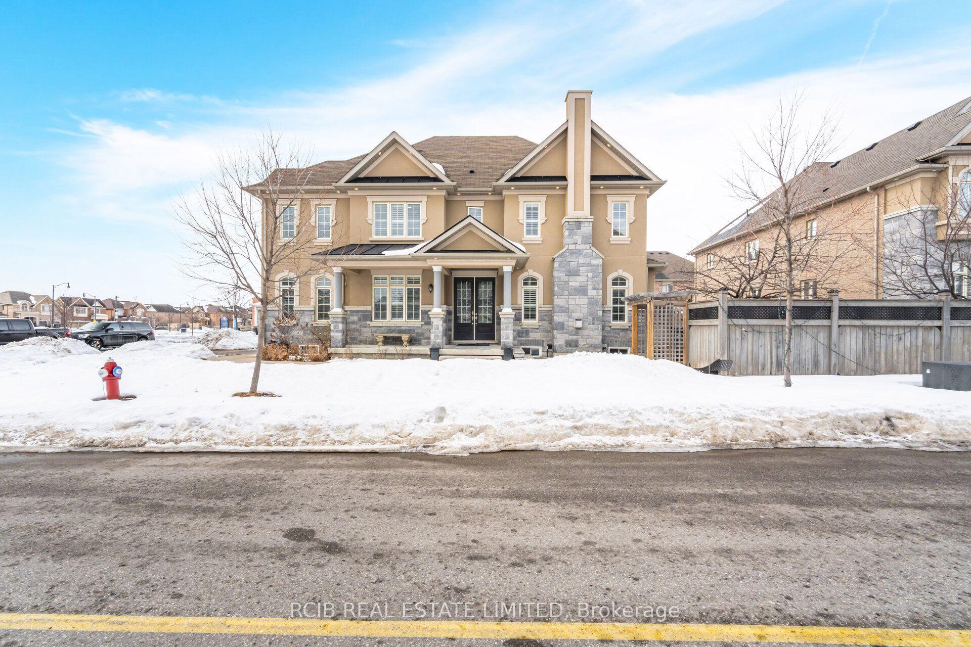 Photo 2 of 2 Villadowns Trail, Brampton, Sandringham-Wellington North — HOMEH