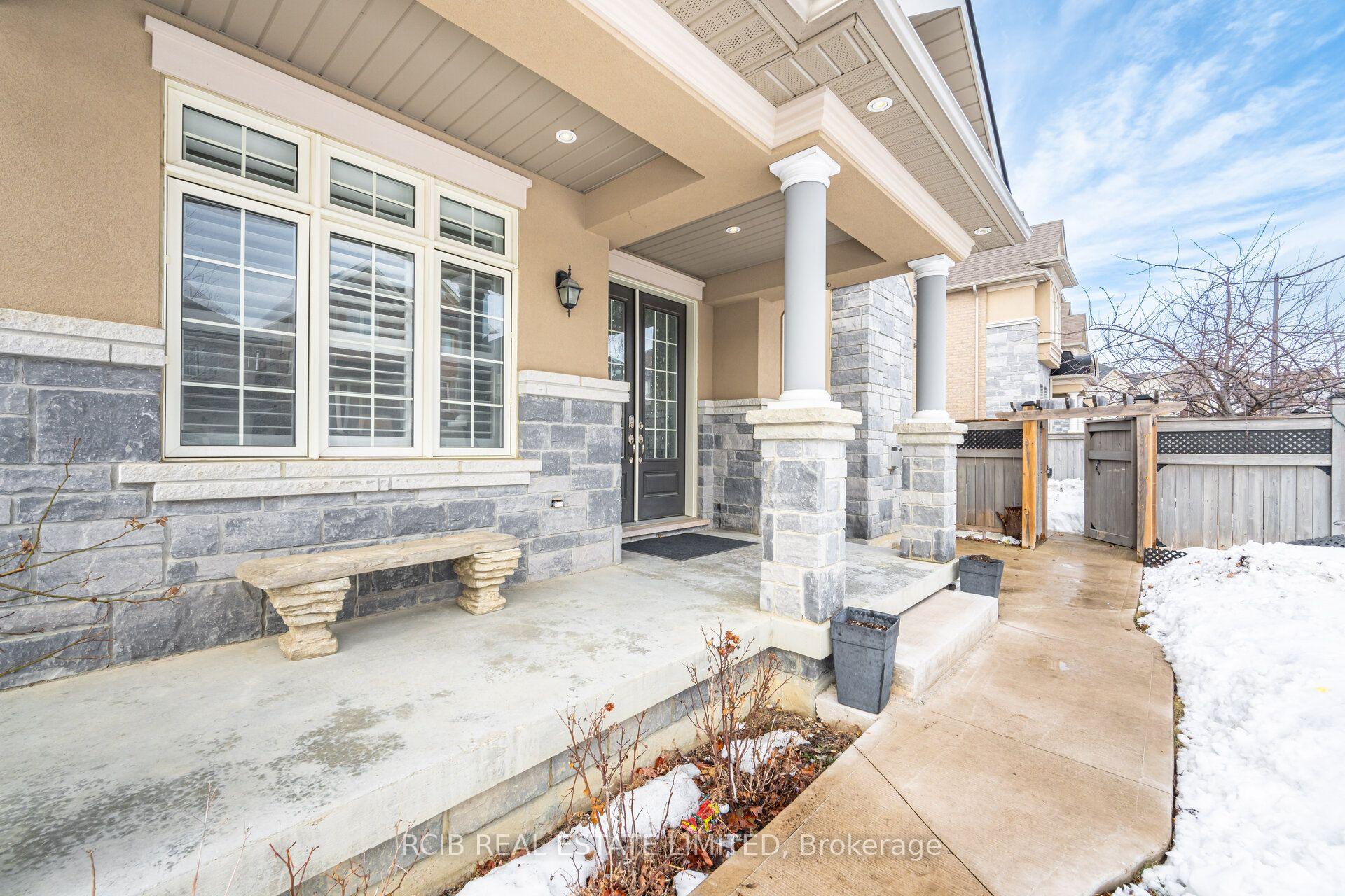 Photo 5 of 2 Villadowns Trail, Brampton, Sandringham-Wellington North — HOMEH