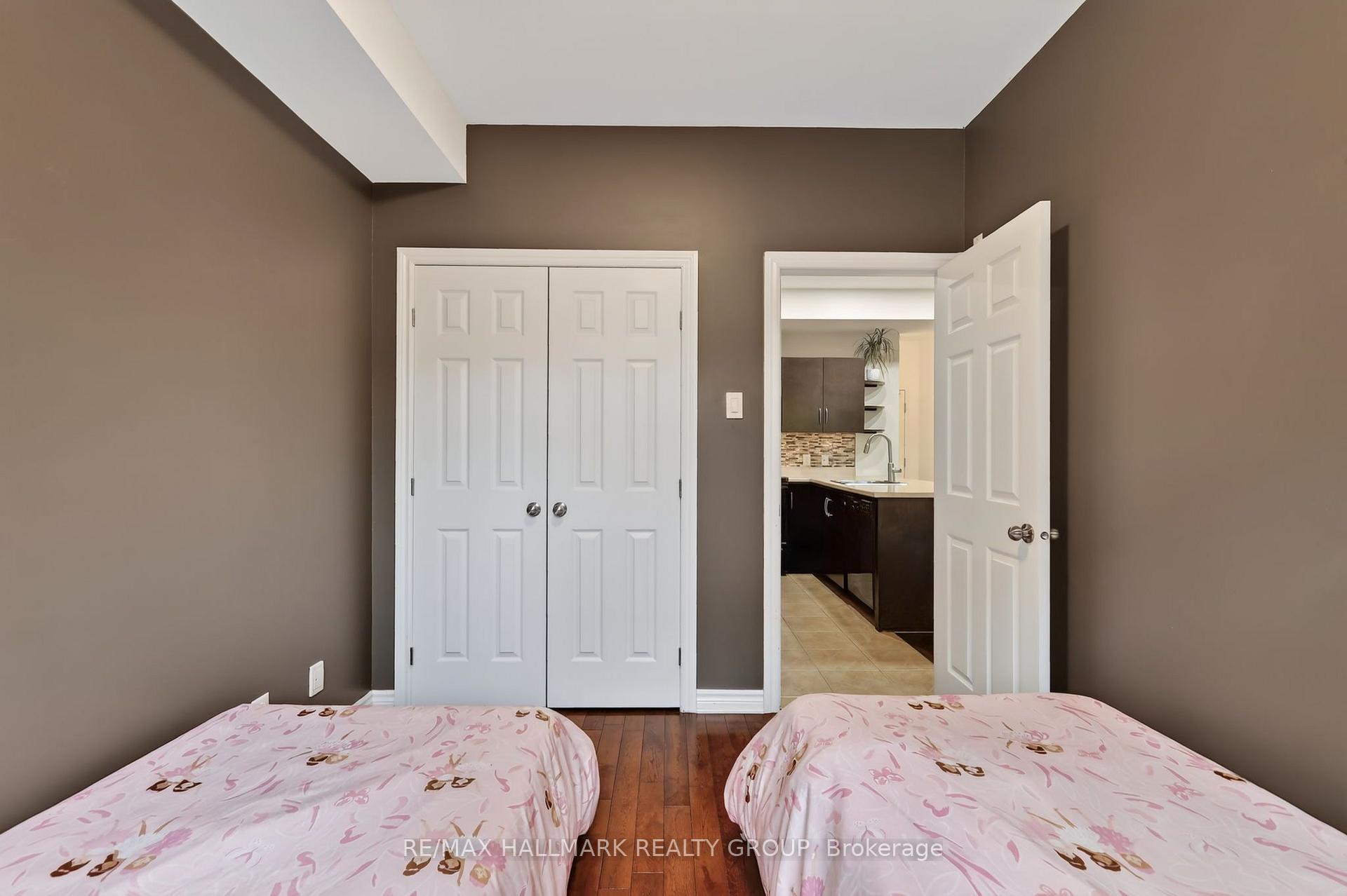 Photo 17 of Unit D, 318 Everest Private, Ottawa, Elmvale Acres — HOMEH