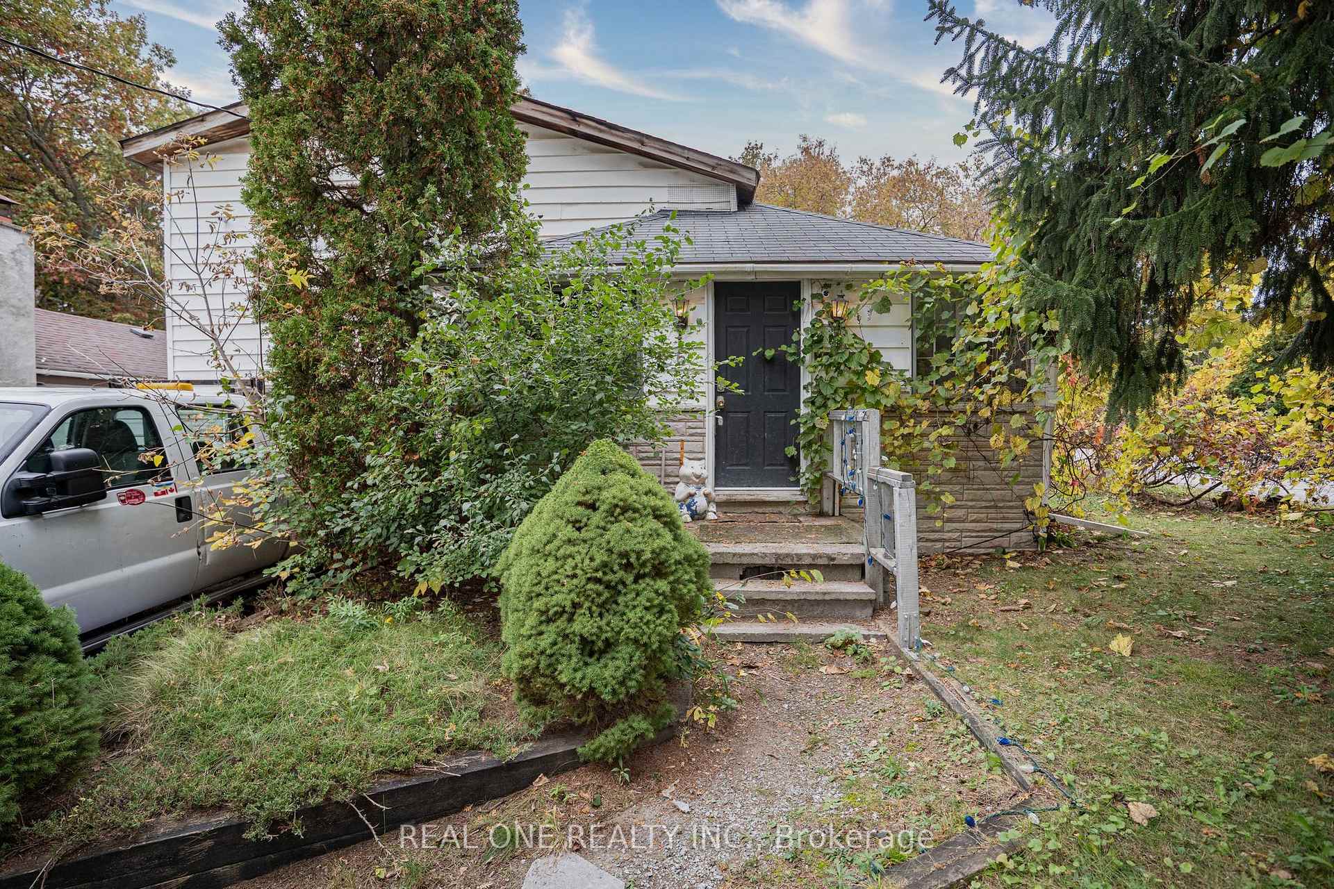 Photo 10 of 26 Capelle Street, Richmond Hill, Oak Ridges Lake Wilcox — HOMEH