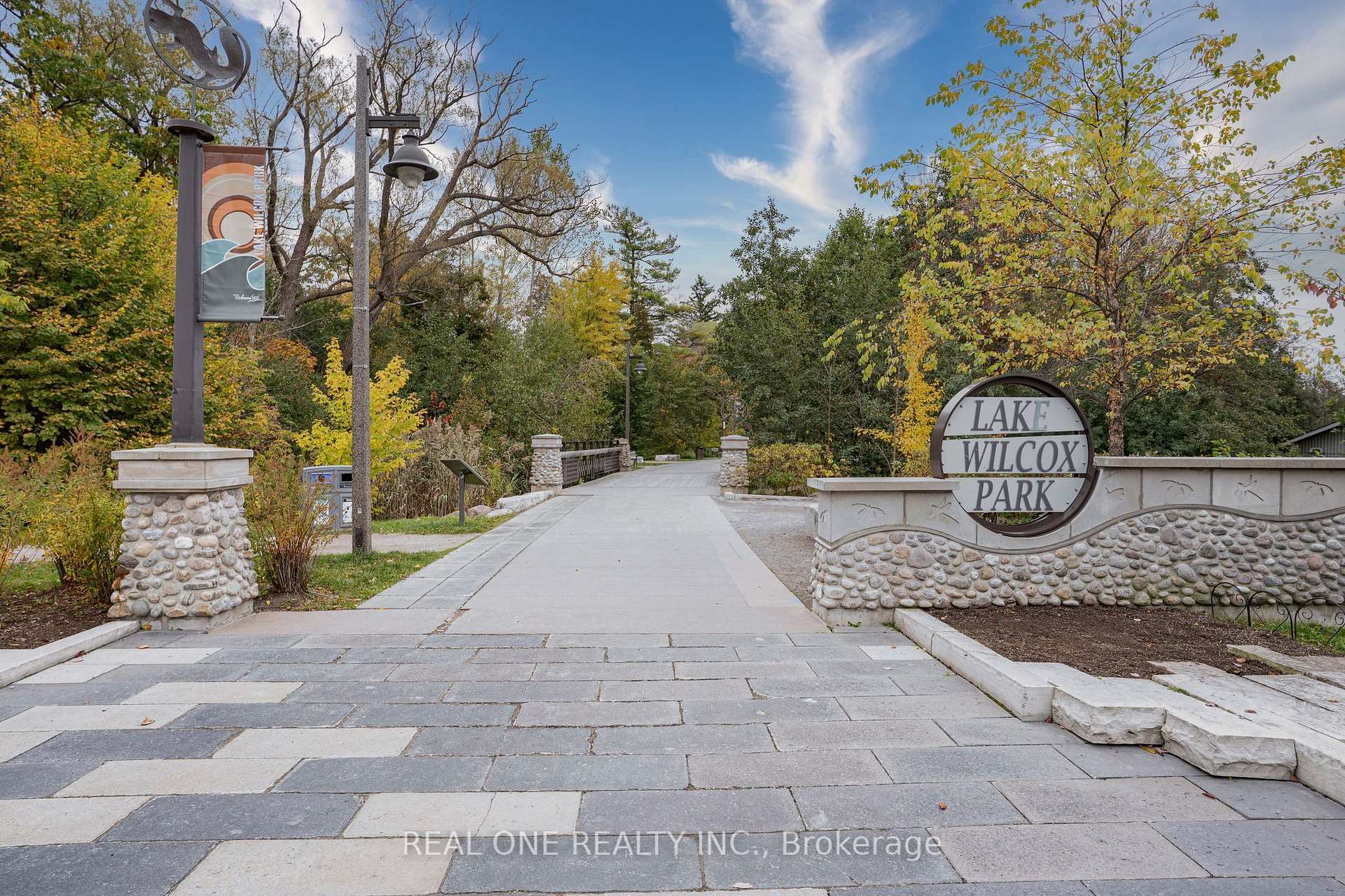 Photo 20 of 26 Capelle Street, Richmond Hill, Oak Ridges Lake Wilcox — HOMEH