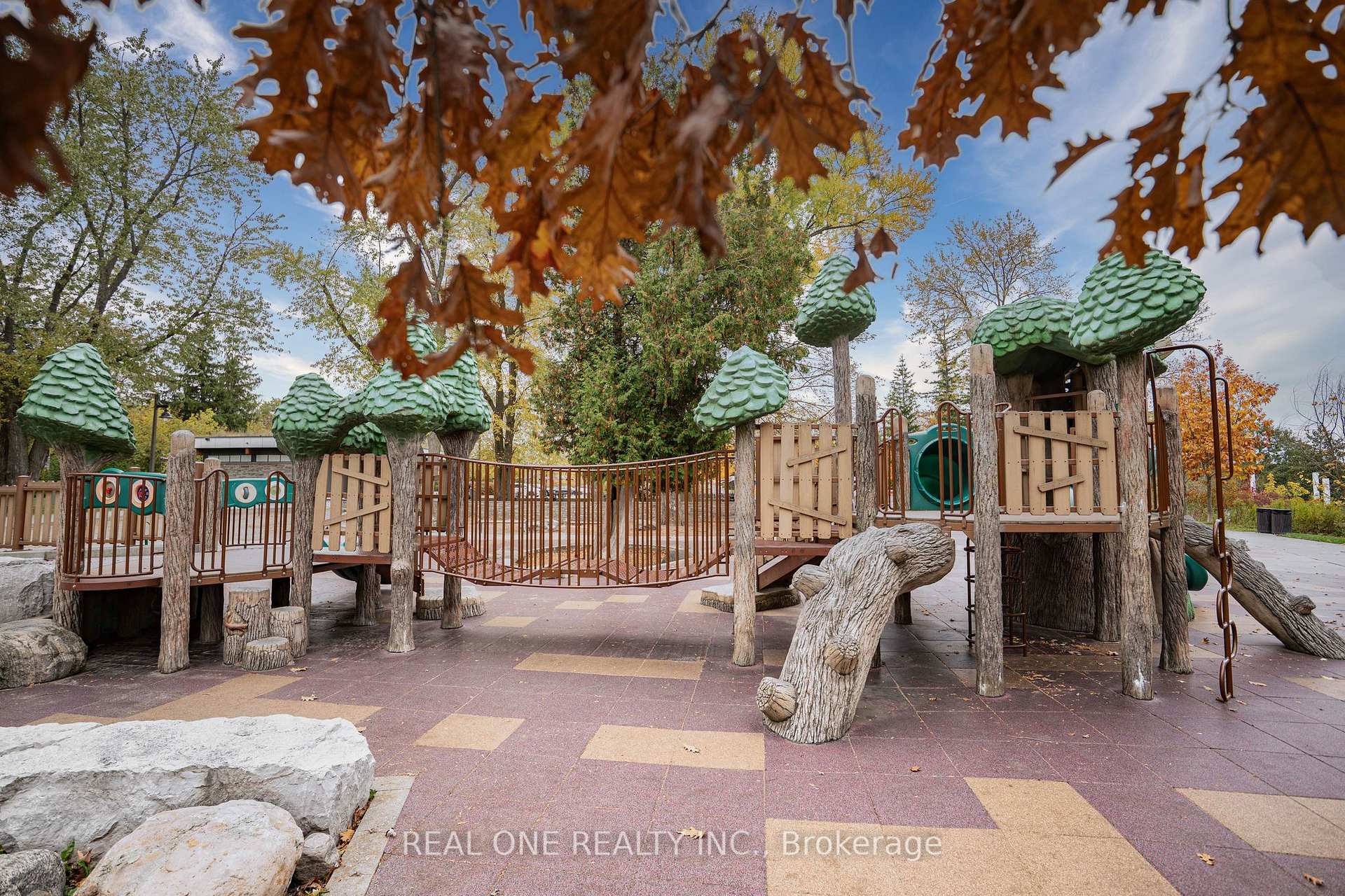 Photo 31 of 26 Capelle Street, Richmond Hill, Oak Ridges Lake Wilcox — HOMEH