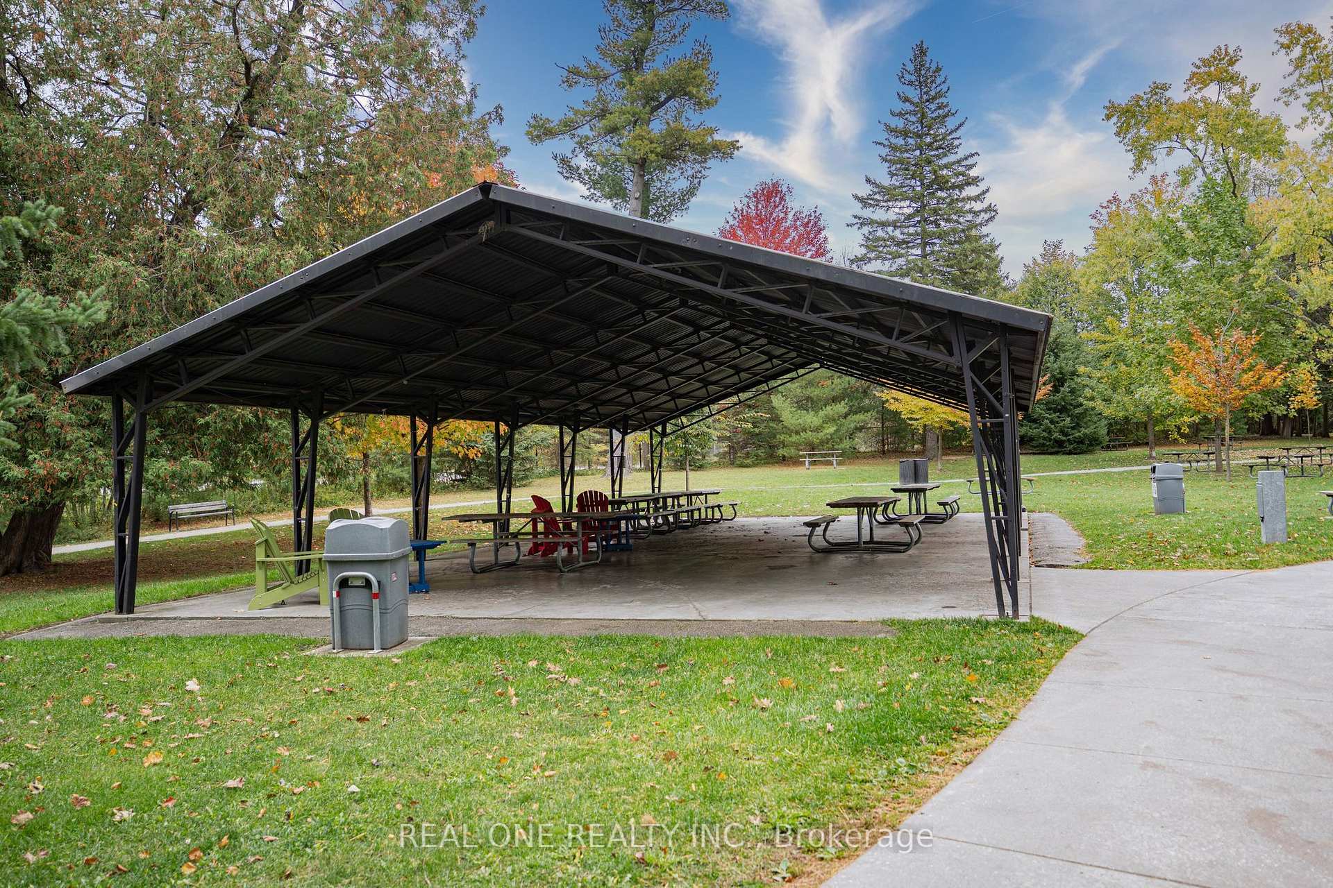 Photo 34 of 26 Capelle Street, Richmond Hill, Oak Ridges Lake Wilcox — HOMEH