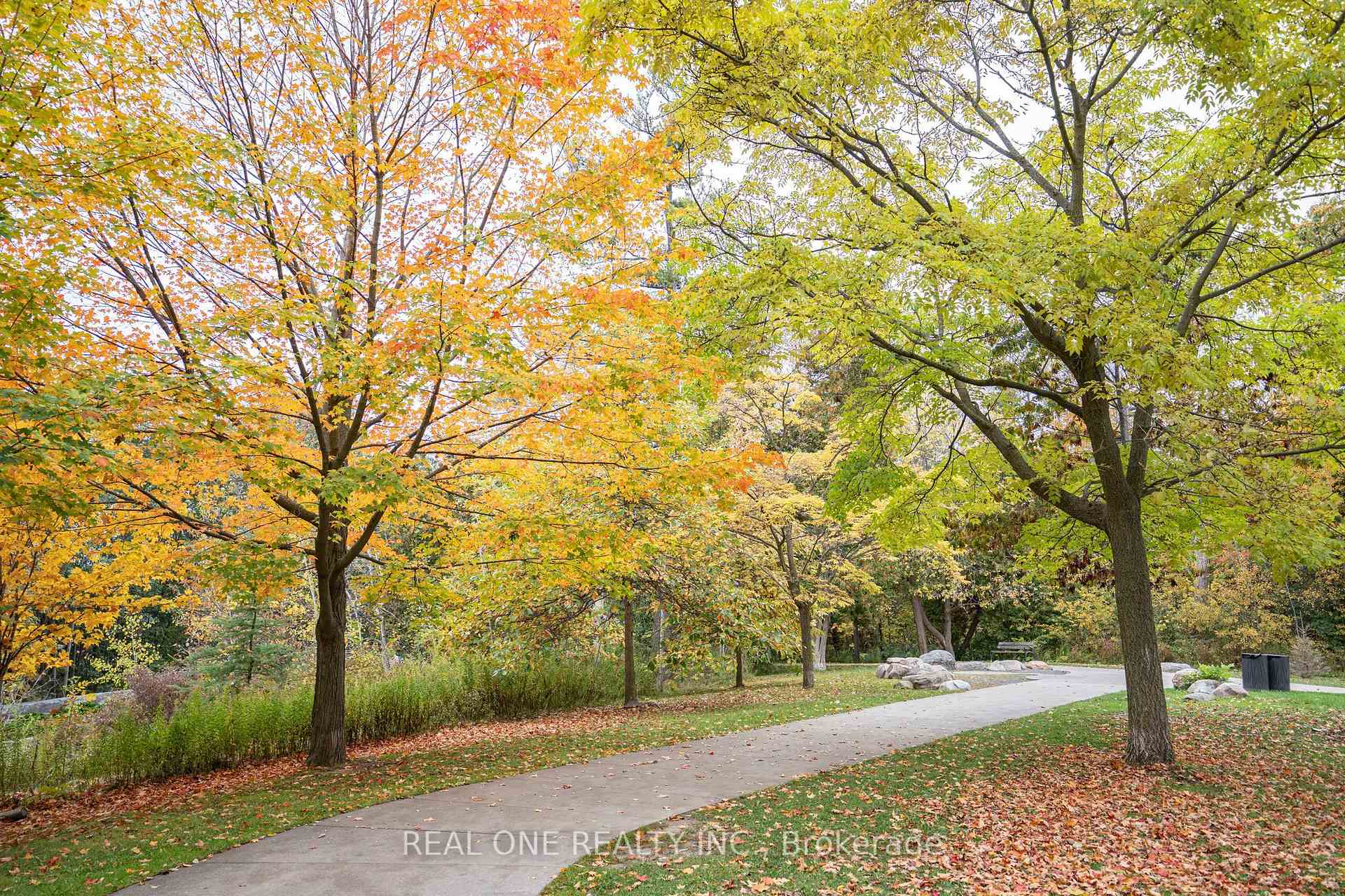 Photo 35 of 26 Capelle Street, Richmond Hill, Oak Ridges Lake Wilcox — HOMEH