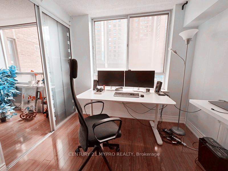 Photo 5 of Unit 312, 633 Bay Street, Toronto, Bay Street Corridor — HOMEH