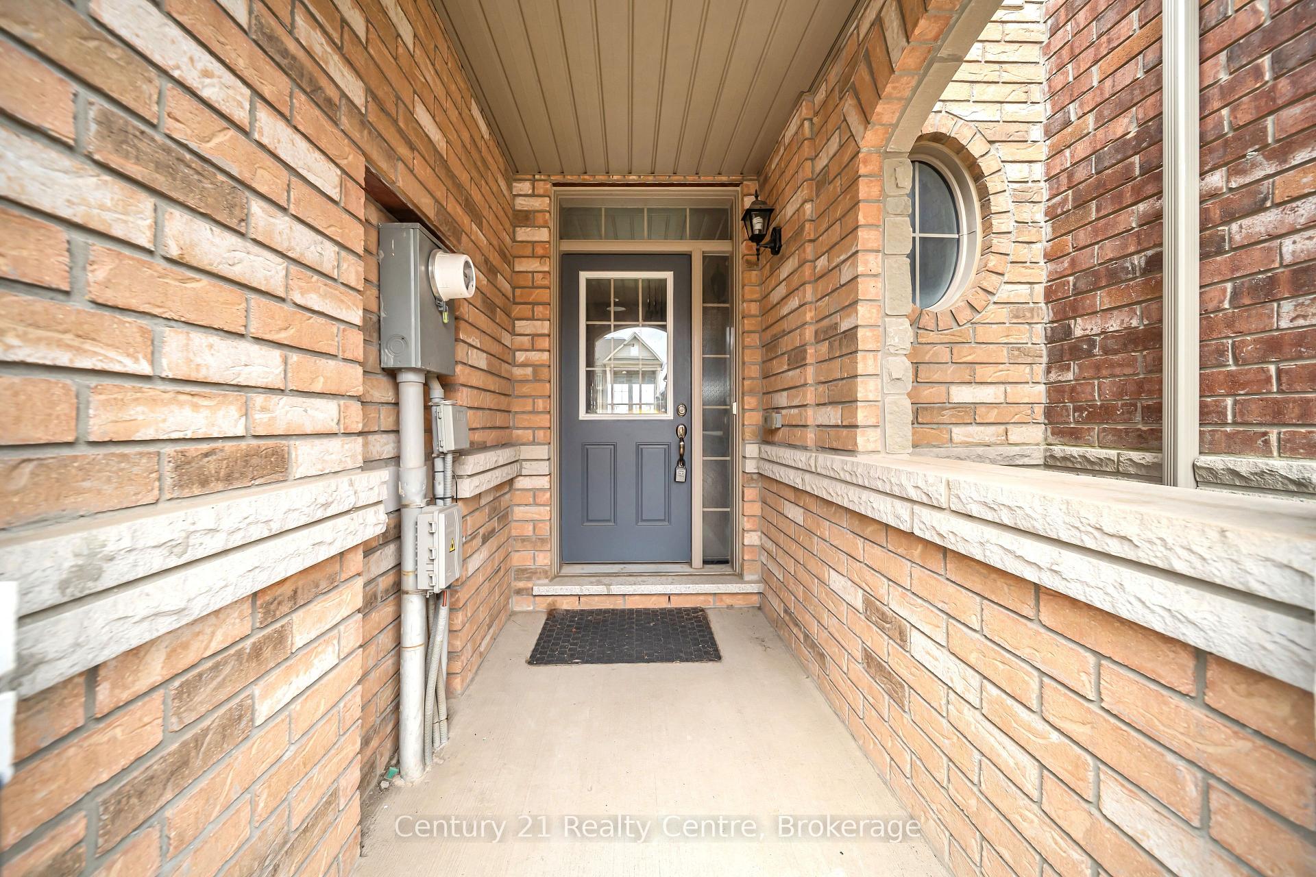 Photo 8 of 20 Hogan Manor Drive, Brampton, Northwest Brampton — HOMEH