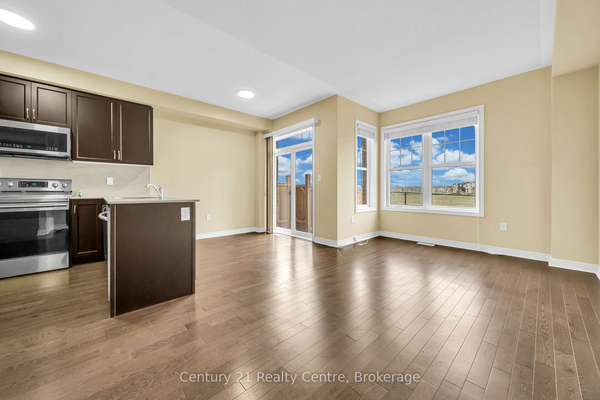 Photo 15 of 20 Hogan Manor Drive, Brampton, Northwest Brampton — HOMEH