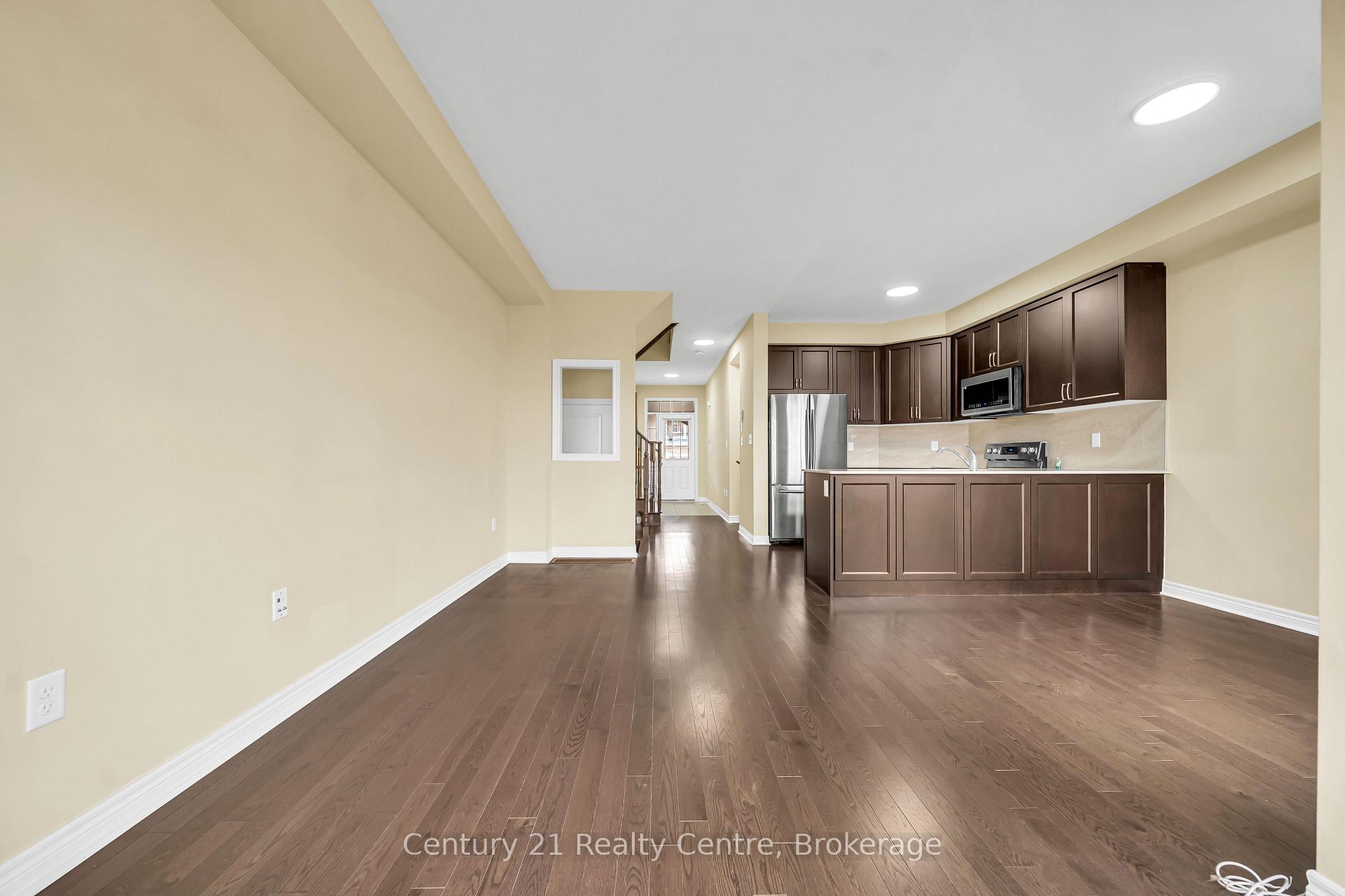 Photo 16 of 20 Hogan Manor Drive, Brampton, Northwest Brampton — HOMEH