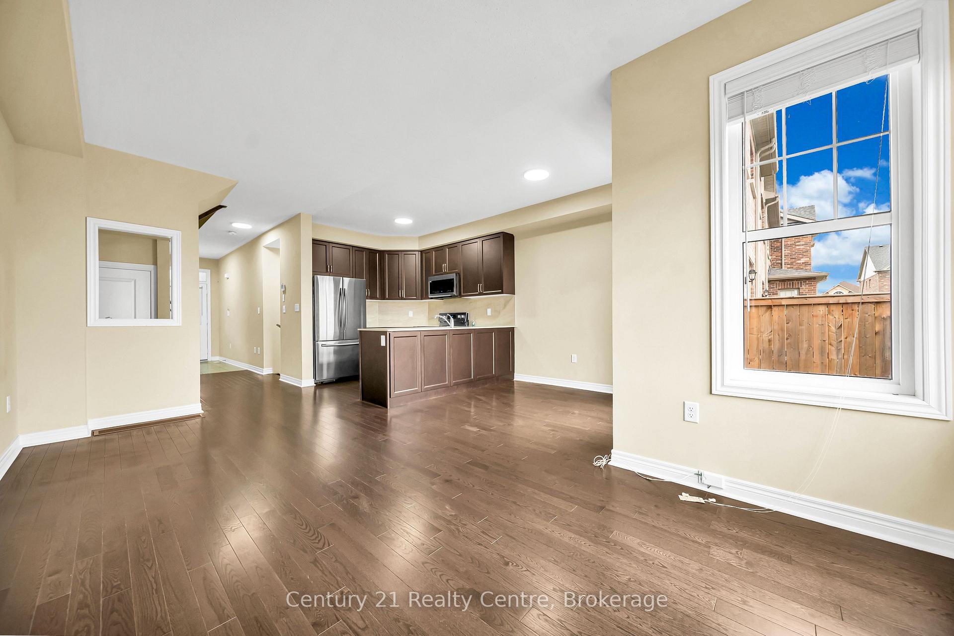 Photo 17 of 20 Hogan Manor Drive, Brampton, Northwest Brampton — HOMEH