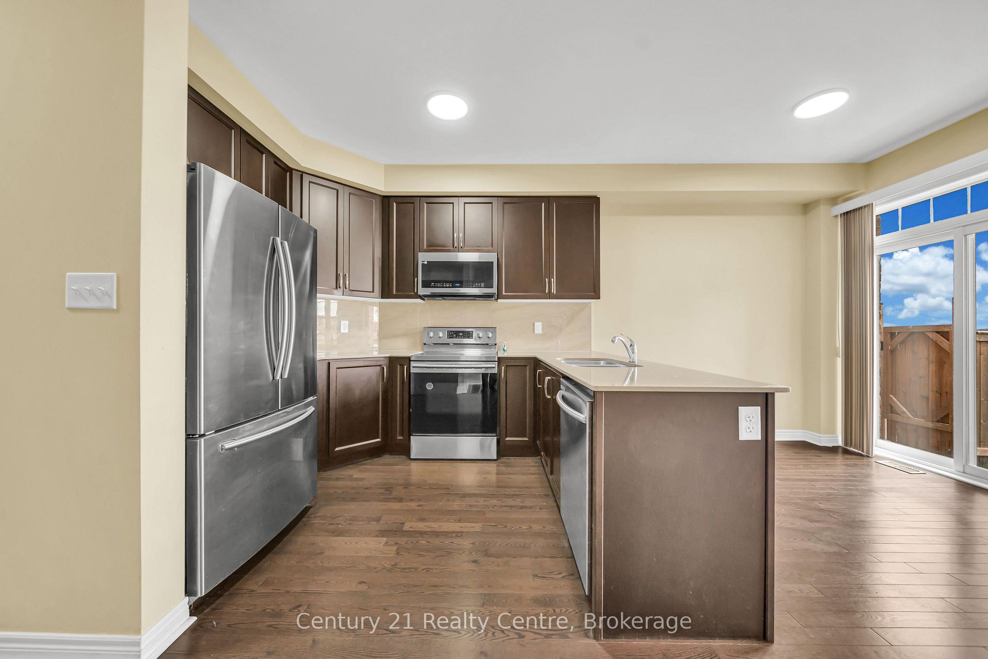 Photo 24 of 20 Hogan Manor Drive, Brampton, Northwest Brampton — HOMEH