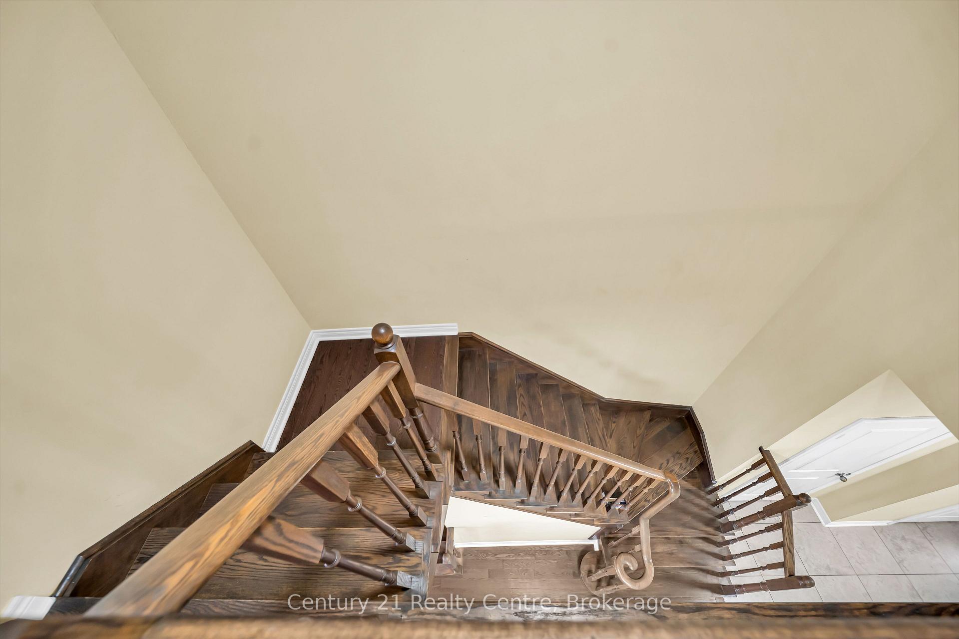 Photo 28 of 20 Hogan Manor Drive, Brampton, Northwest Brampton — HOMEH