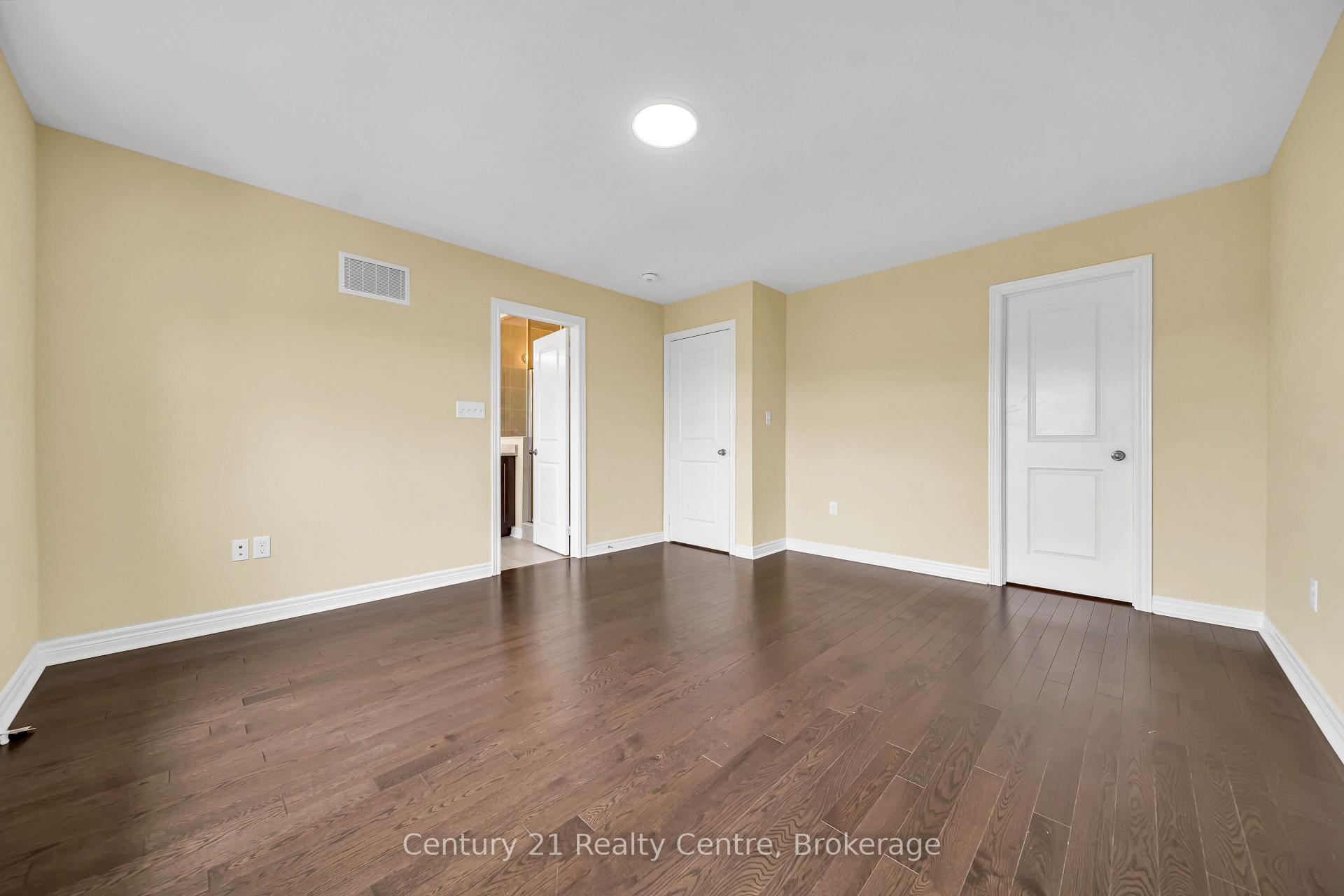 Photo 31 of 20 Hogan Manor Drive, Brampton, Northwest Brampton — HOMEH