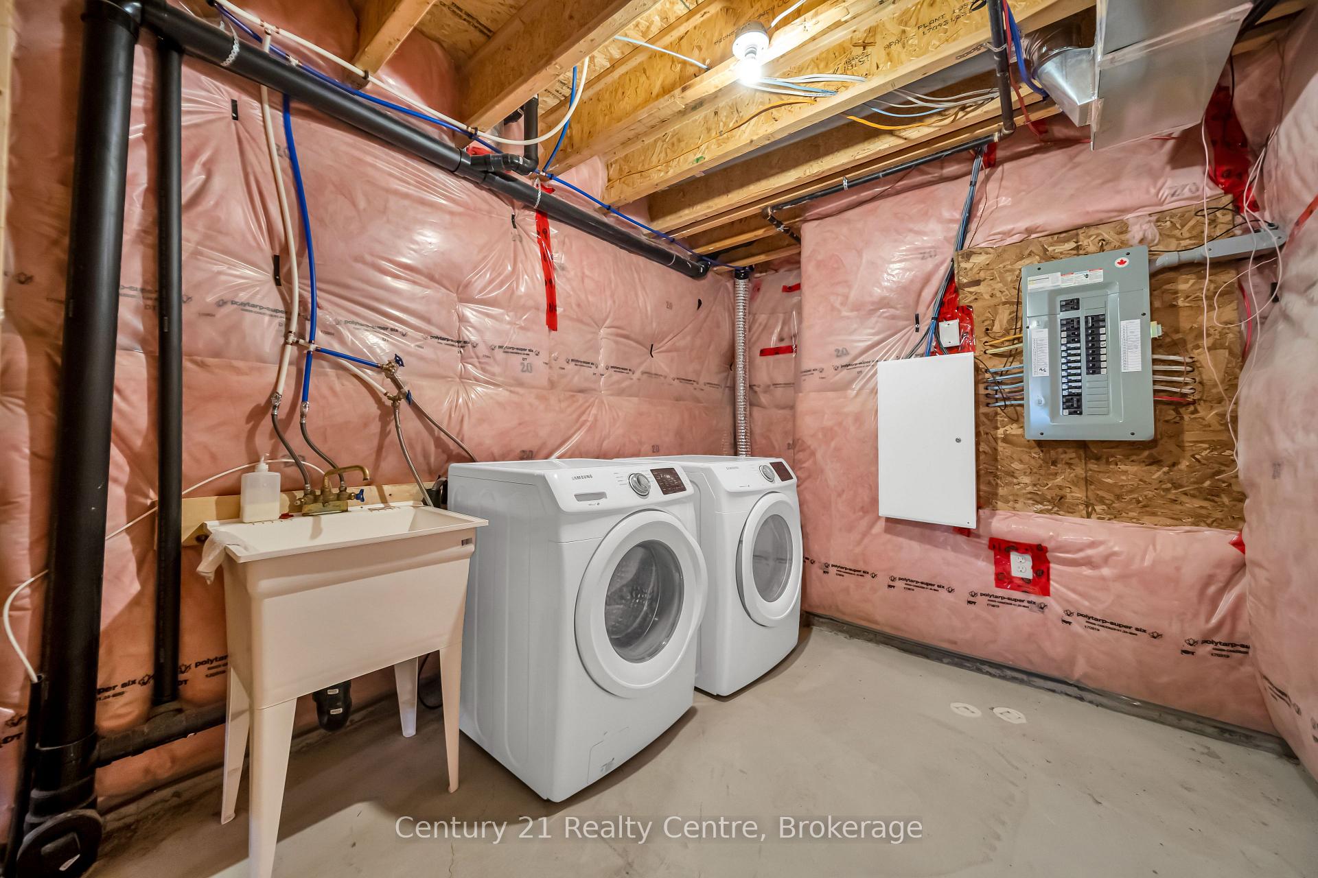 Photo 41 of 20 Hogan Manor Drive, Brampton, Northwest Brampton — HOMEH